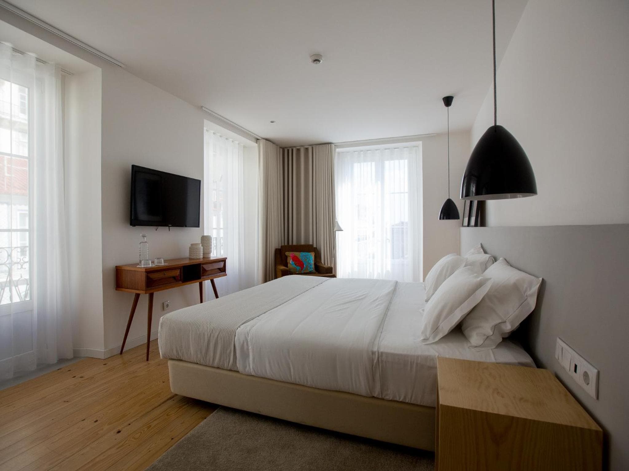 The 8 - Downtown Suites