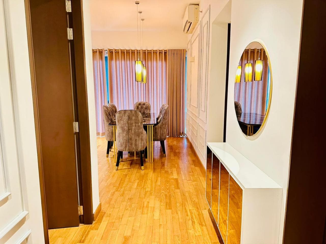 Luxury apartments- Luna Tower 447
