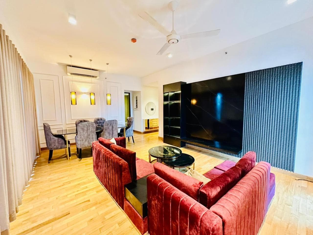 Luxury apartments- Luna Tower 447