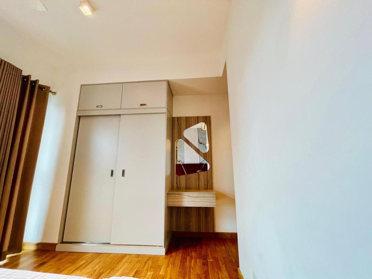 Luxury apartments- Luna Tower 447