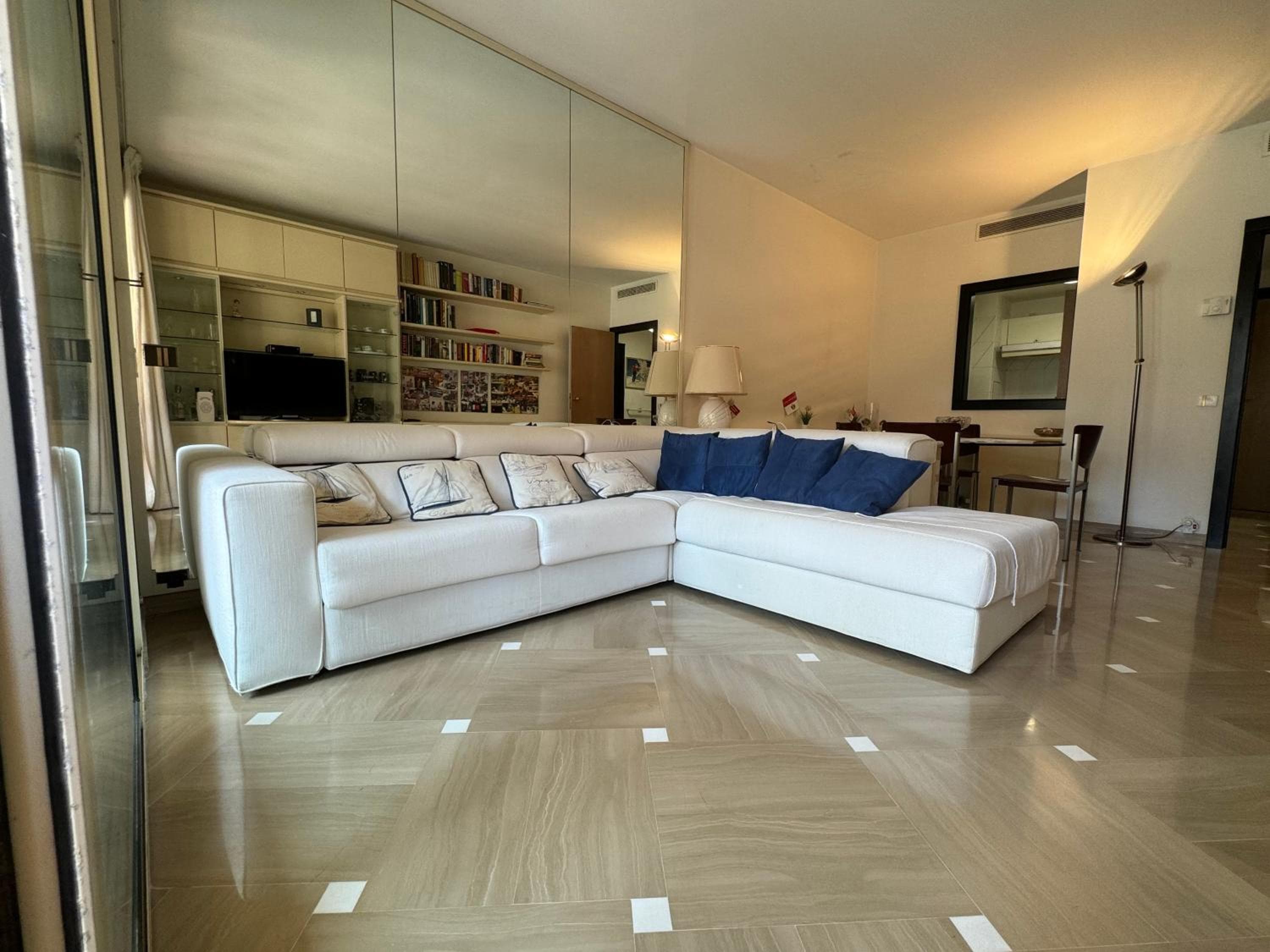 Monaco Fontvieille elegant apt - Luxury Terrace & Pool - Garden View