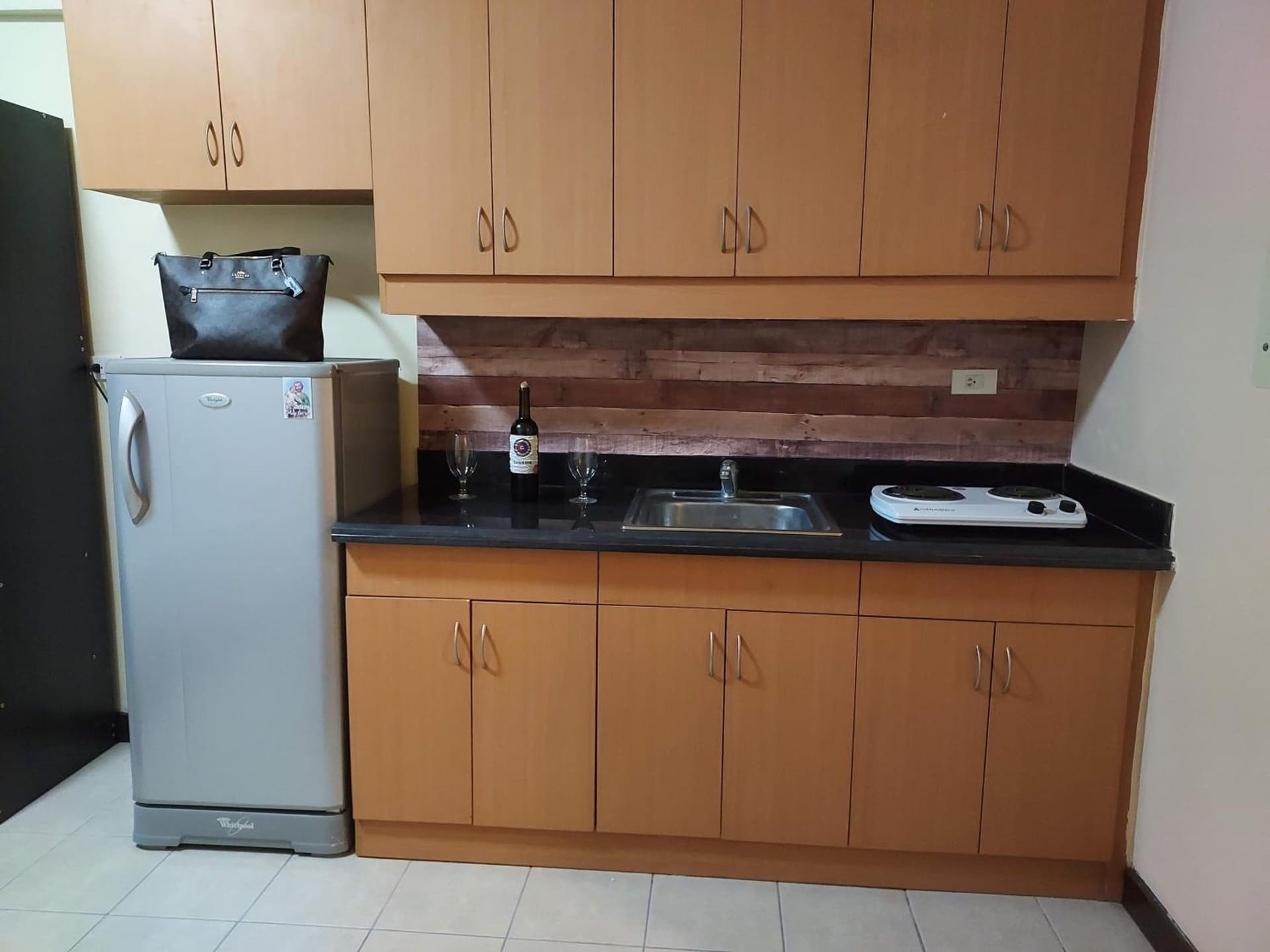 Cypress Towers Condo near Airport near Vista Mall near BGC in Taguig City