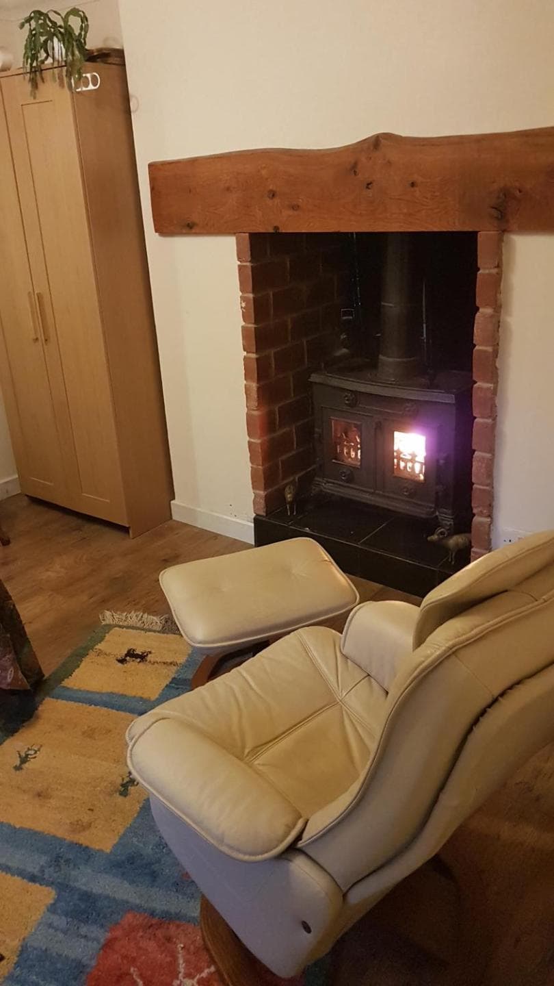 Relax and unwind at Windrush Lodge