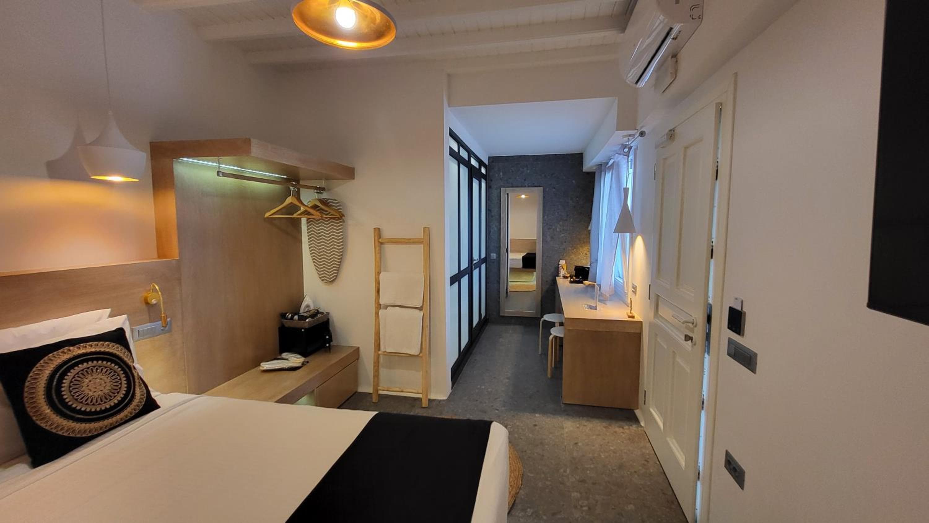 Mykonos Double Luxury Suites Collection-With External Hot spa Adults only