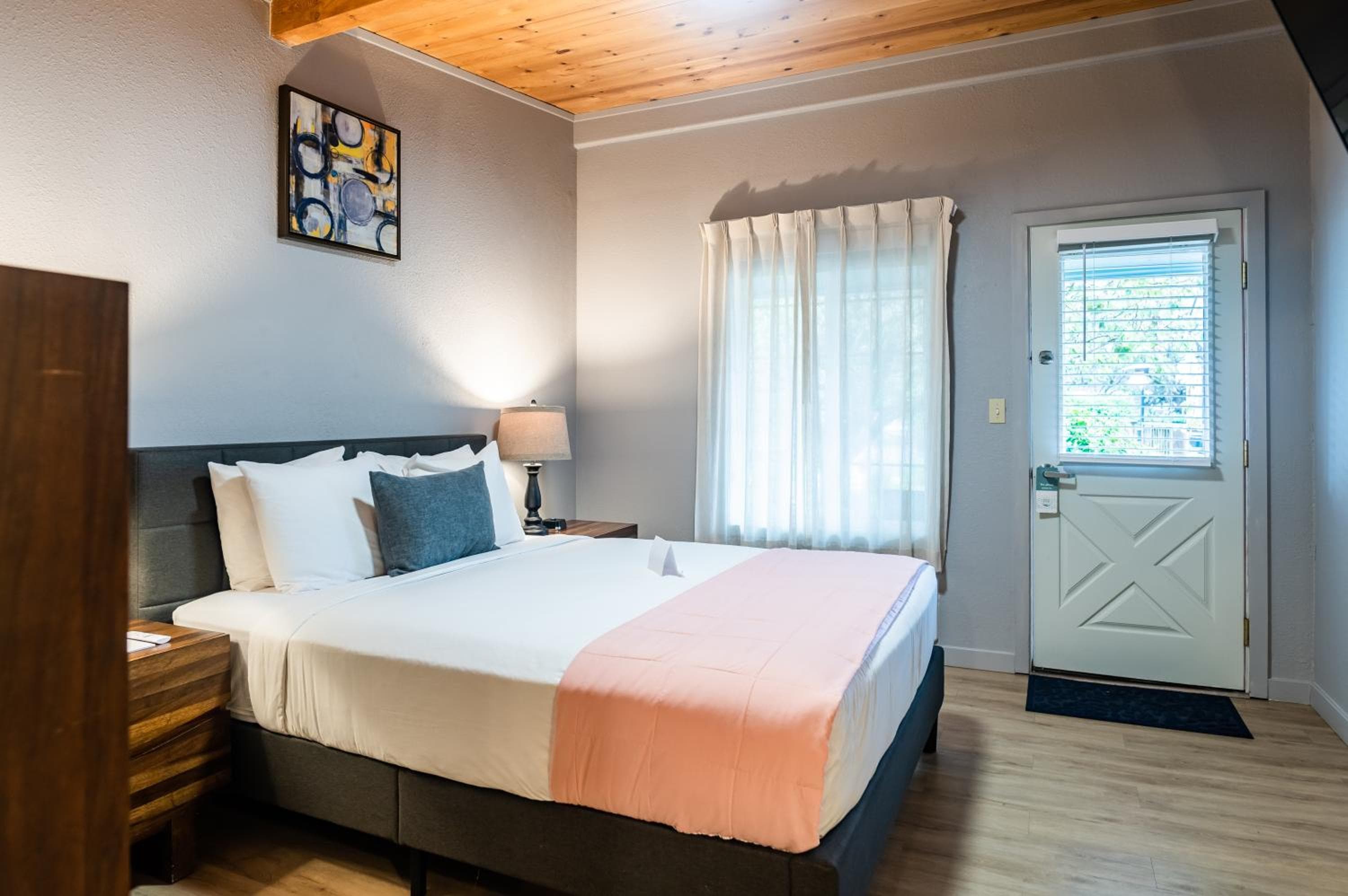 Inn at Haystack Rock