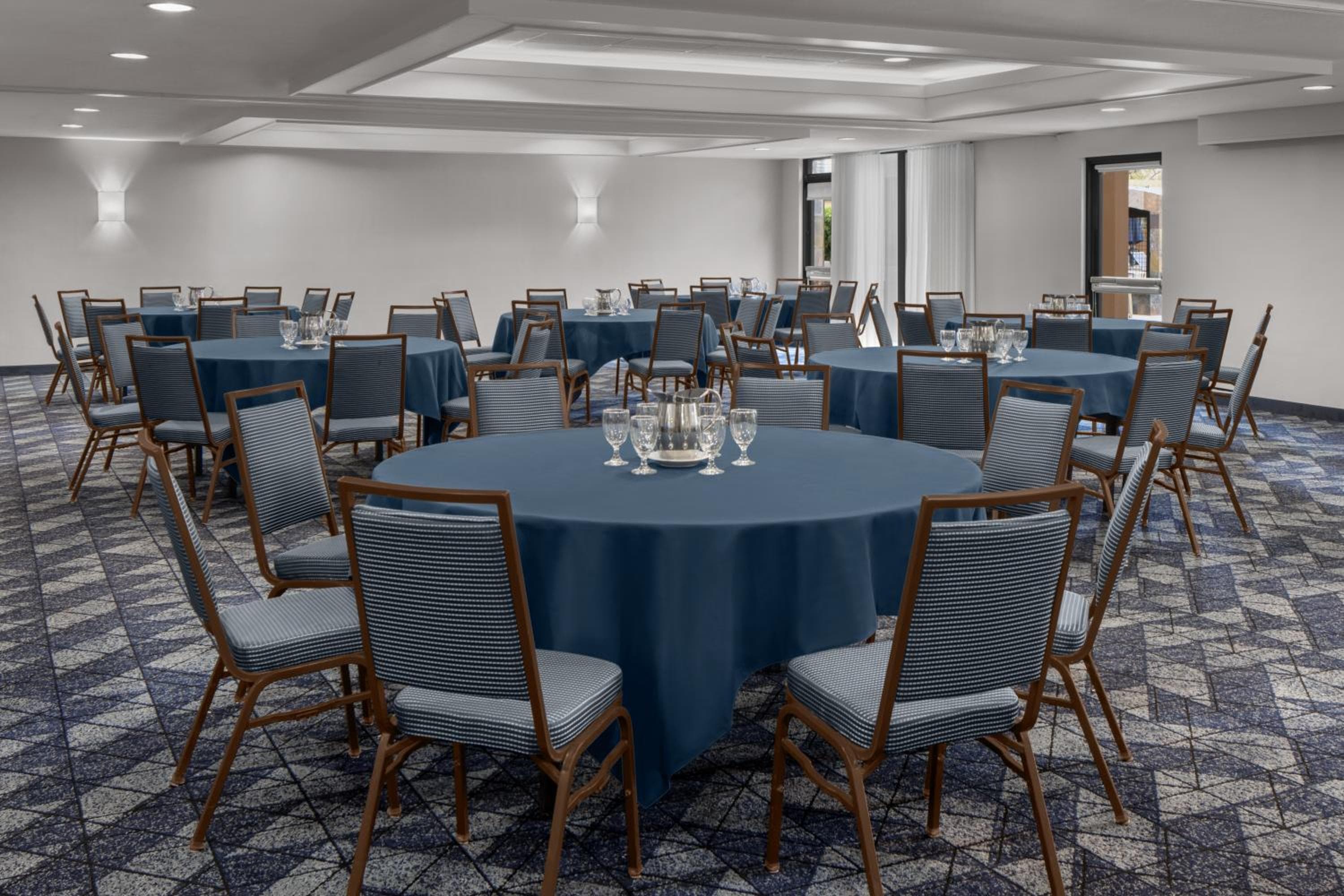 Courtyard by Marriott San Diego Central