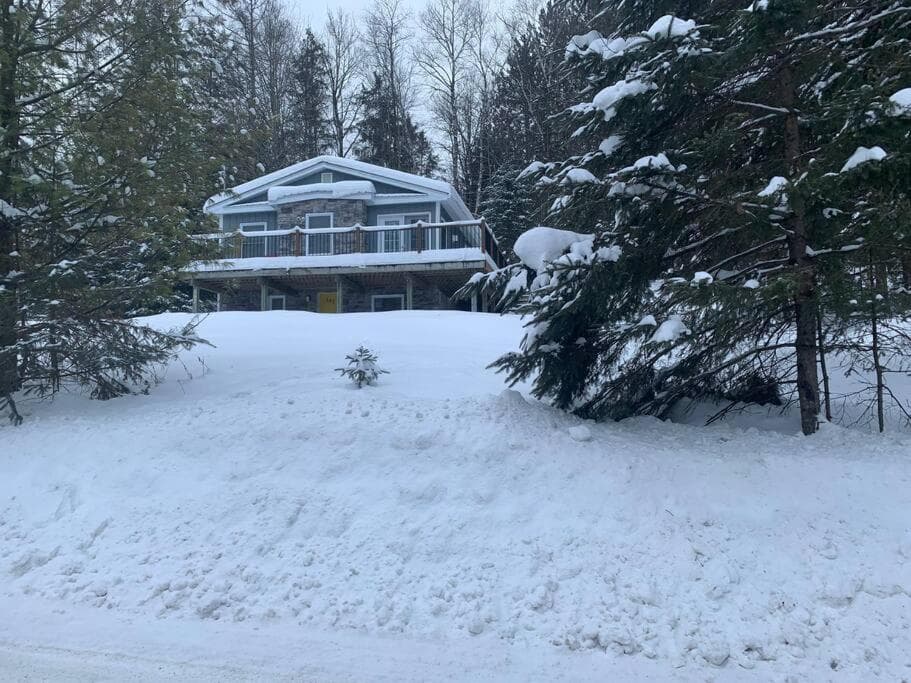 Chalet Émond - Petit Train du Nord, Golf et ski