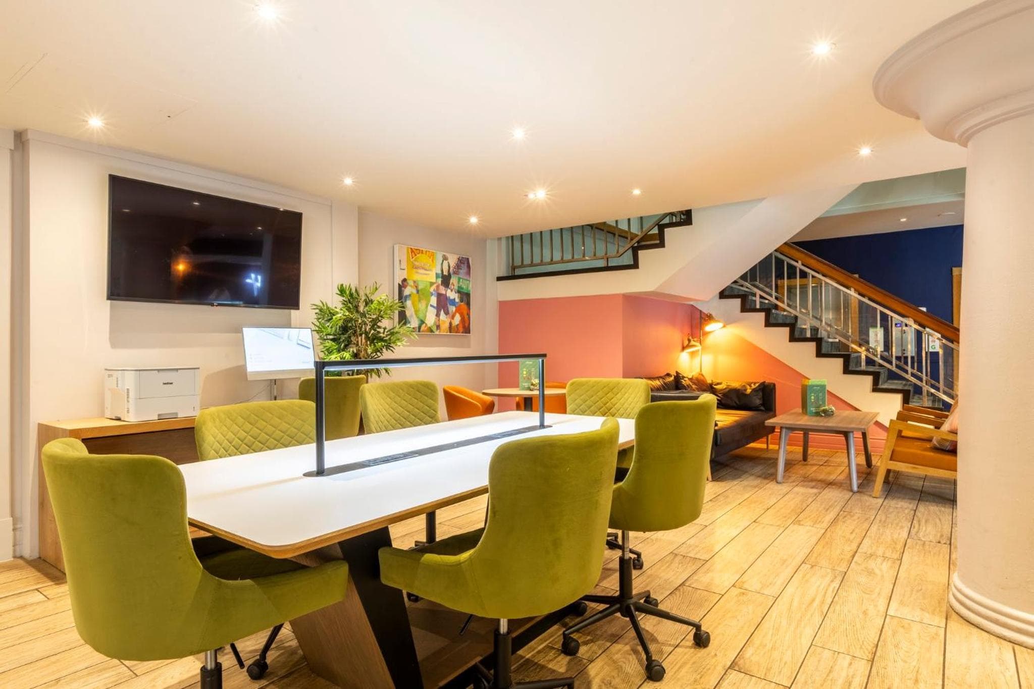 Holiday Inn Cardiff City Centre by IHG