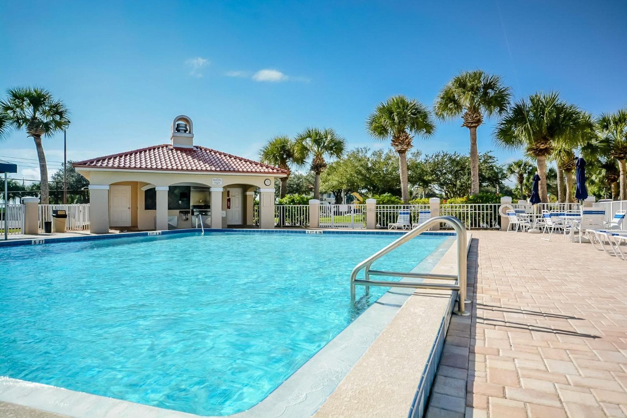 Pet Friendly Bouchelle Island Condo Pool Hot Tub Seconds to the Beach