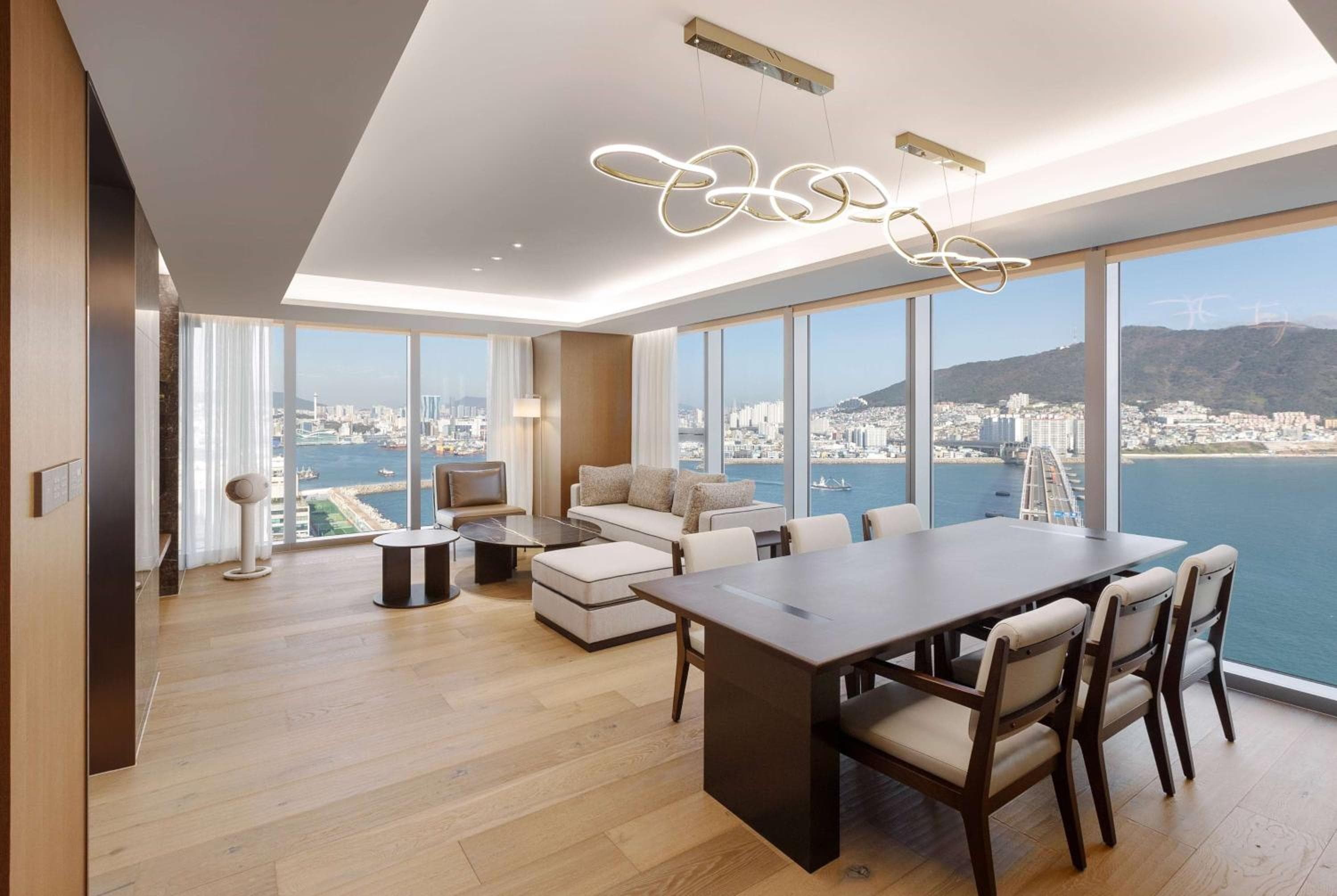 Wyndham Grand Busan