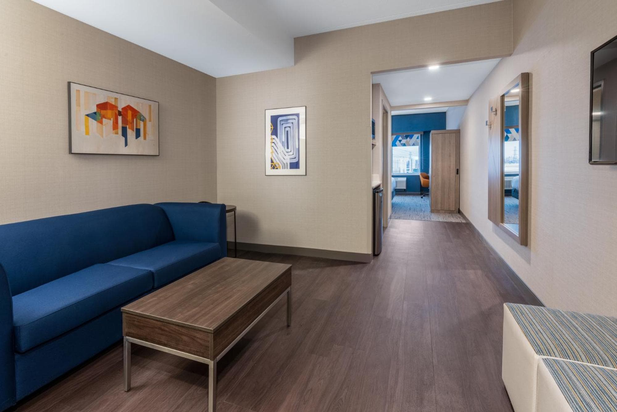 Holiday Inn Express & Suites Vaughan-Southwest by IHG