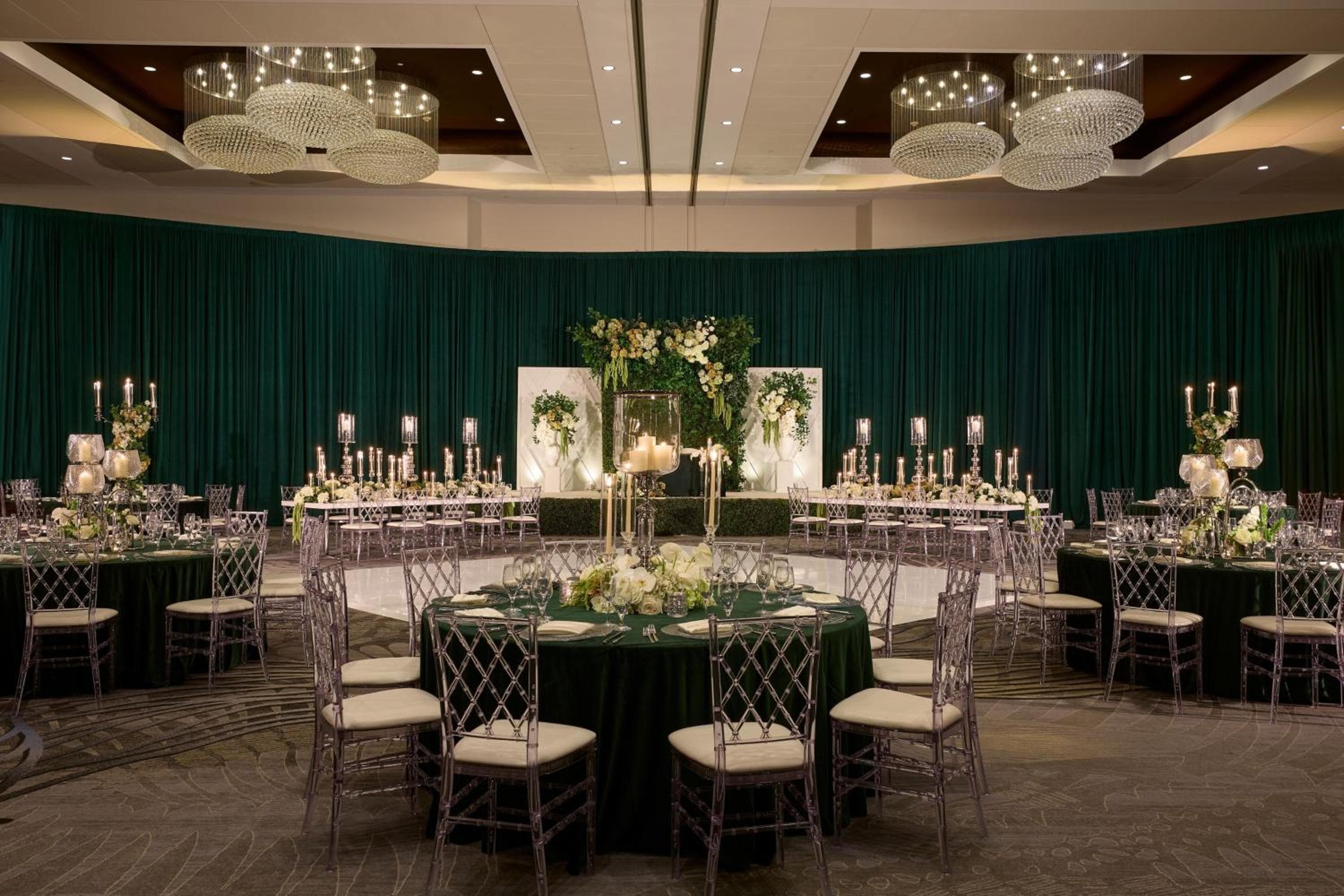 Renaissance Schaumburg Convention Center Hotel