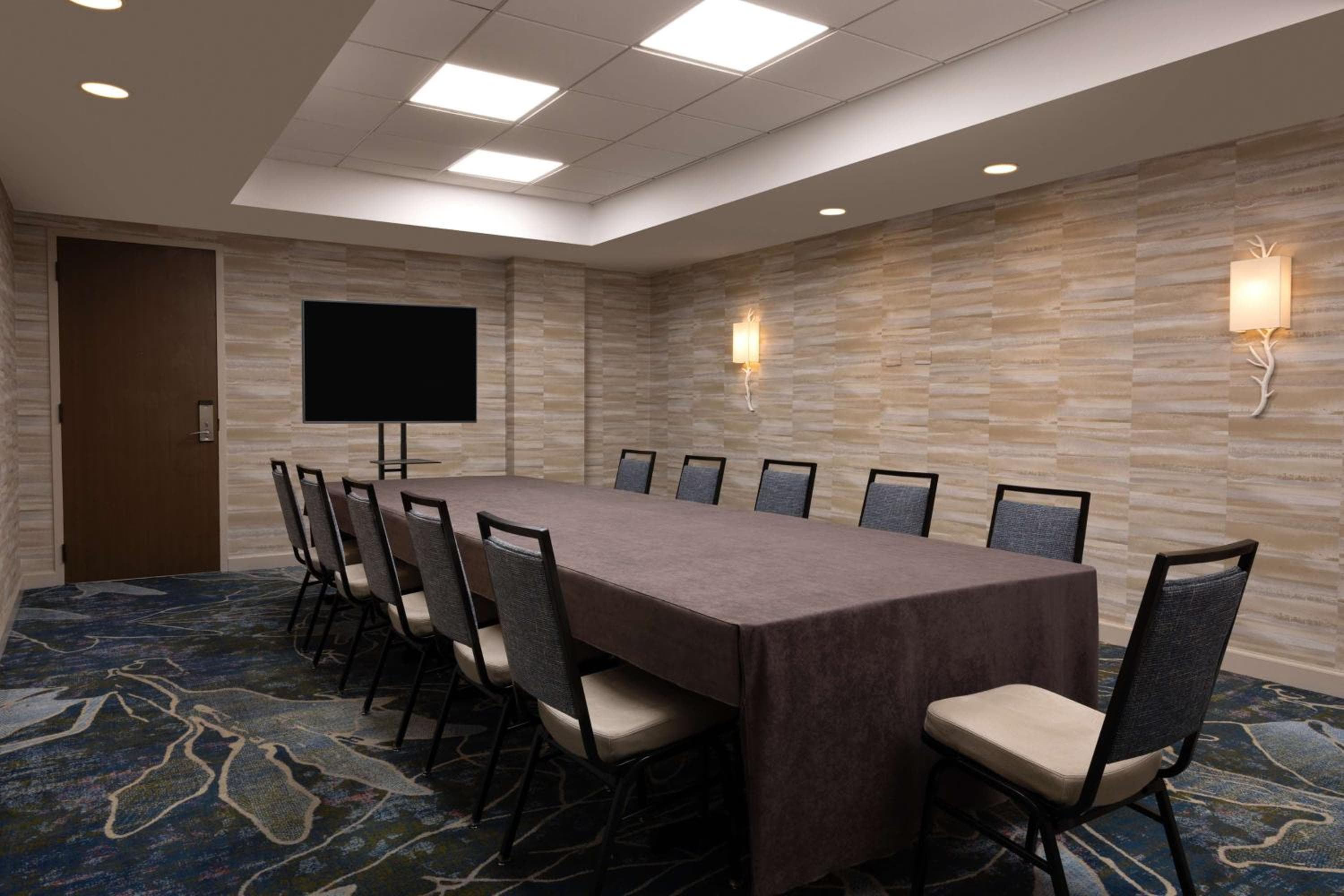 DoubleTree Suites by Hilton Orlando at Disney Springs
