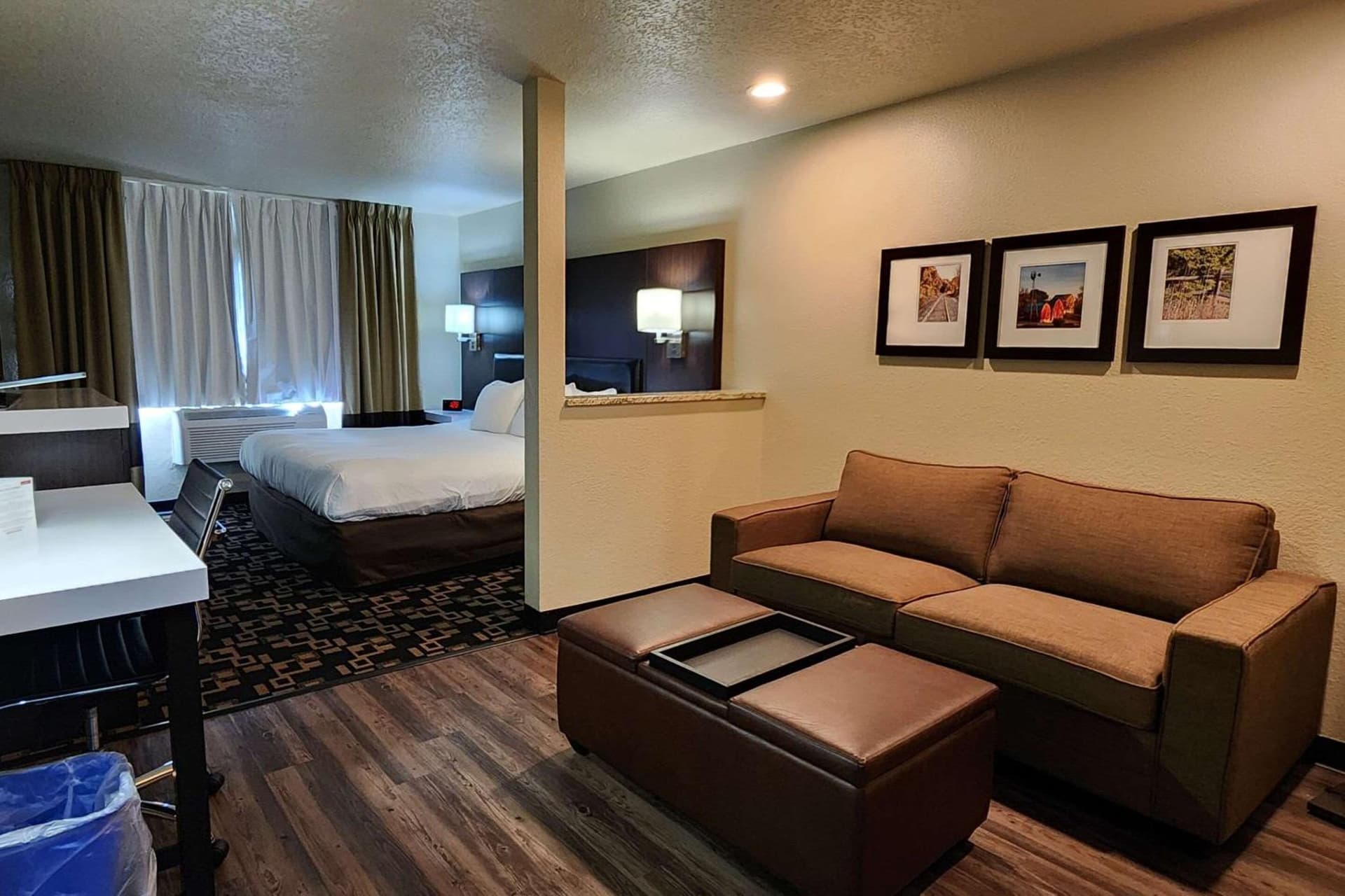 Comfort Inn & Suites Shakopee Downtown Area