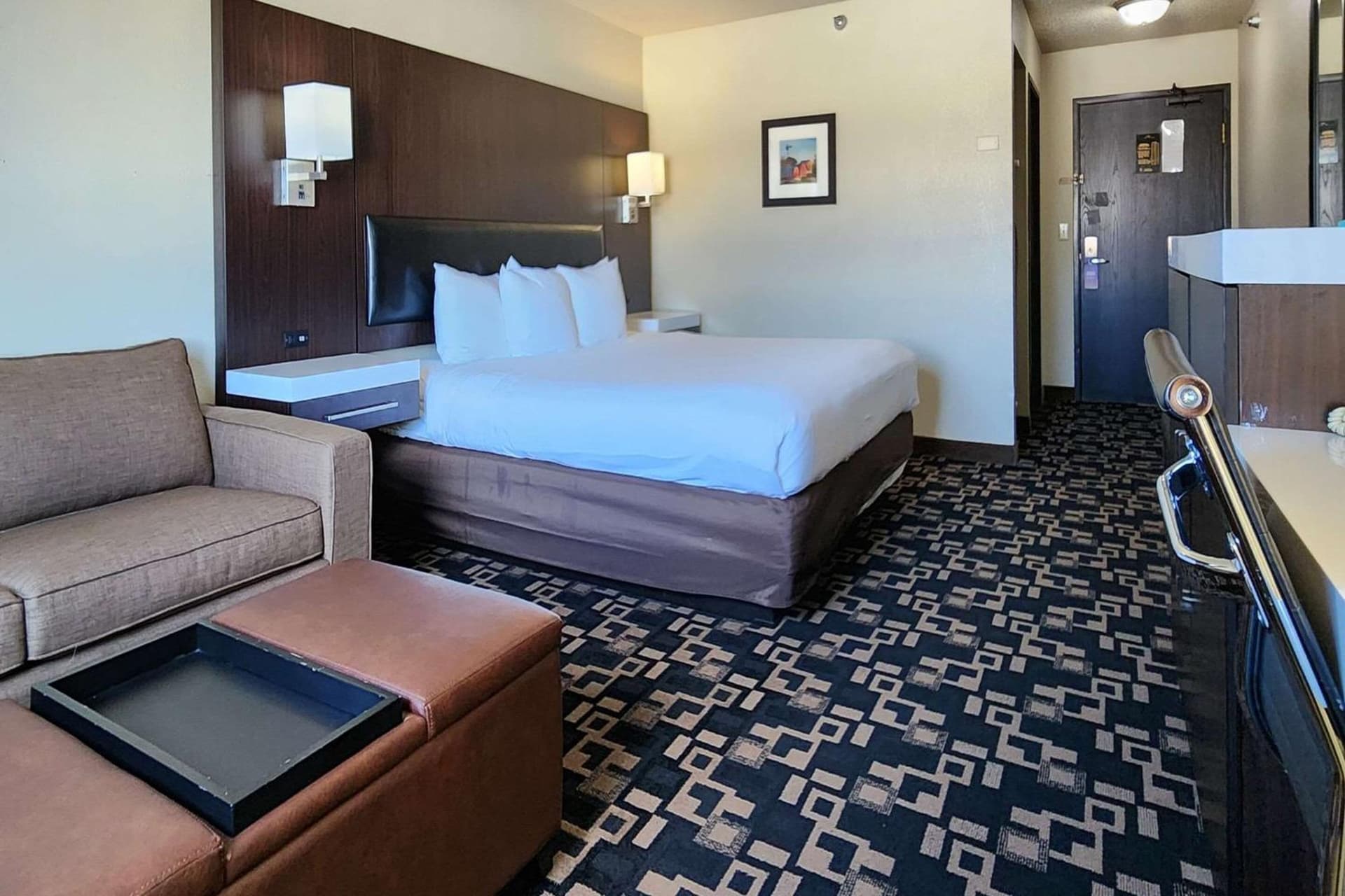 Comfort Inn & Suites Shakopee Downtown Area