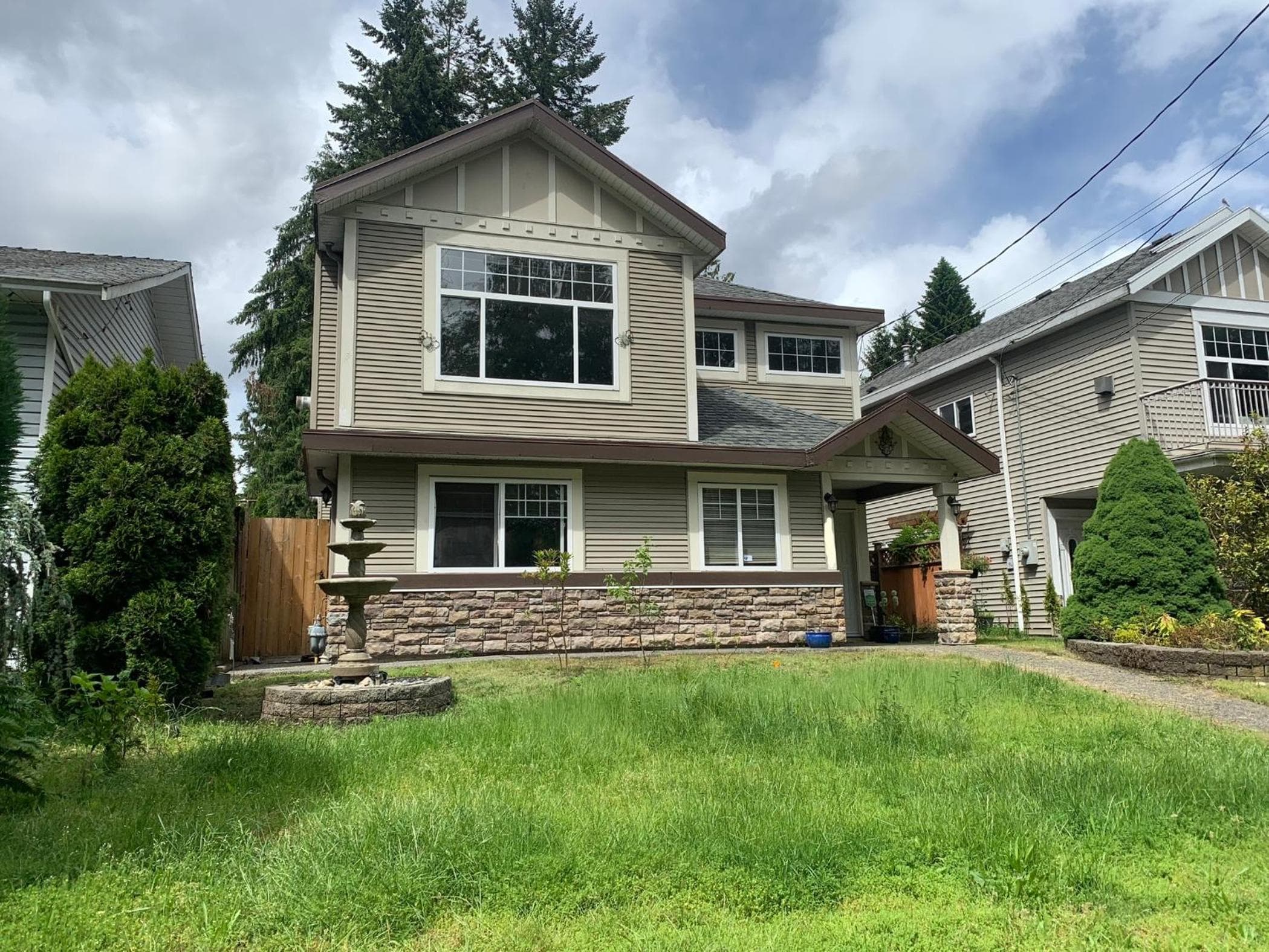 3 Bedrooms 1 Bath in SHARE HOUSE at Coquitlam Central Mall & skytrain