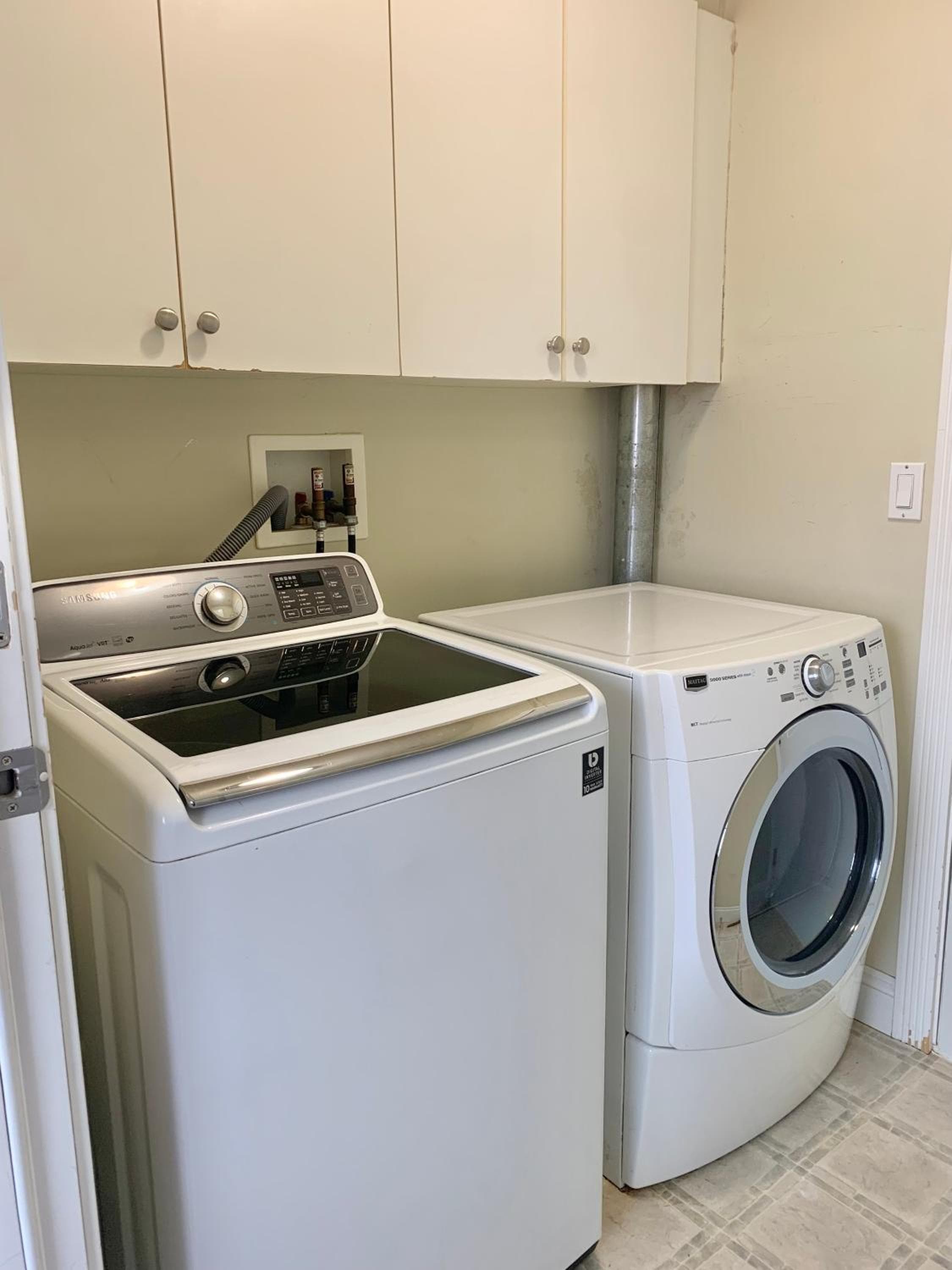 3 Bedrooms 1 Bath in SHARE HOUSE at Coquitlam Central Mall & skytrain