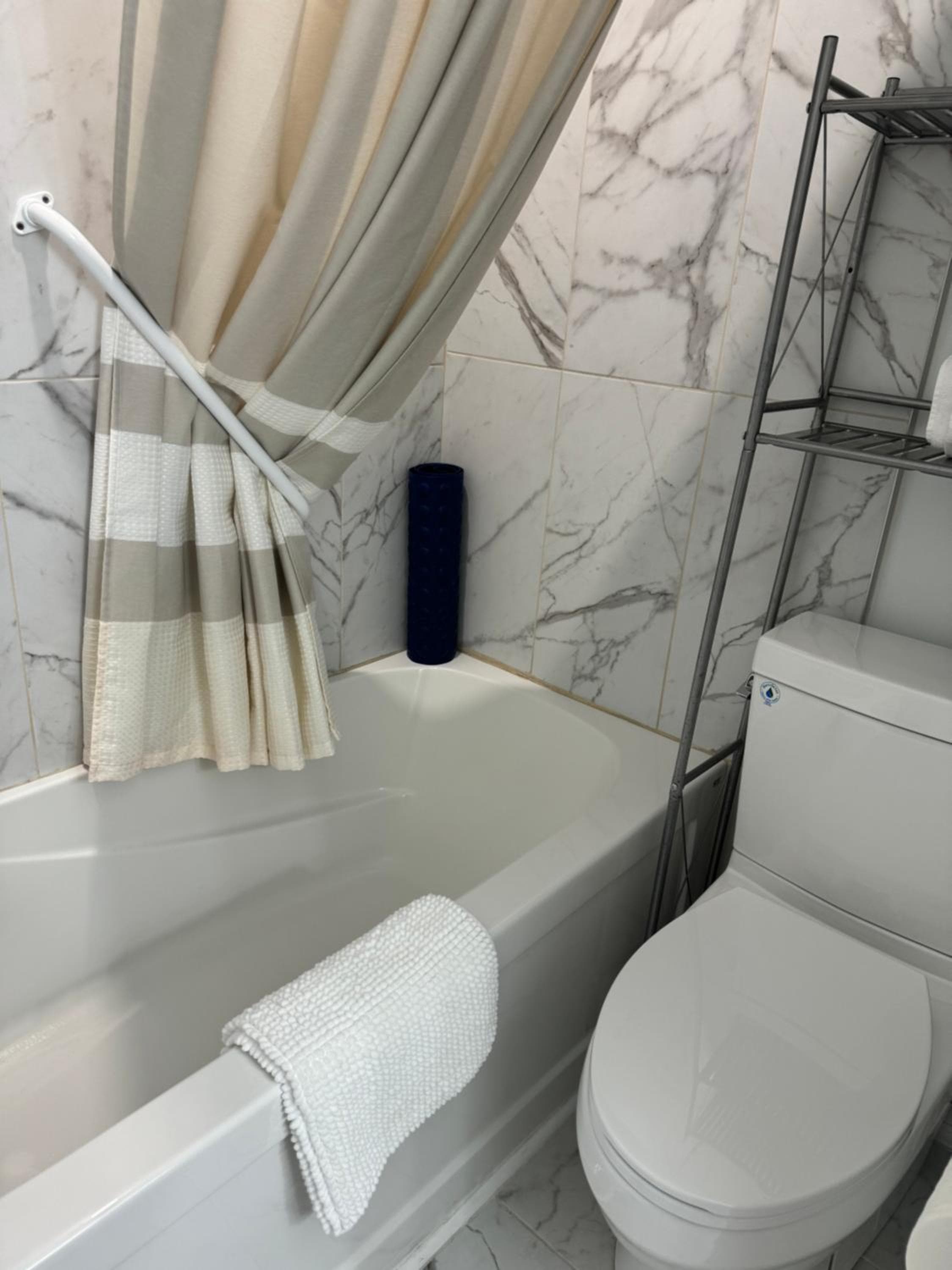 Sunflower Guest Suites
