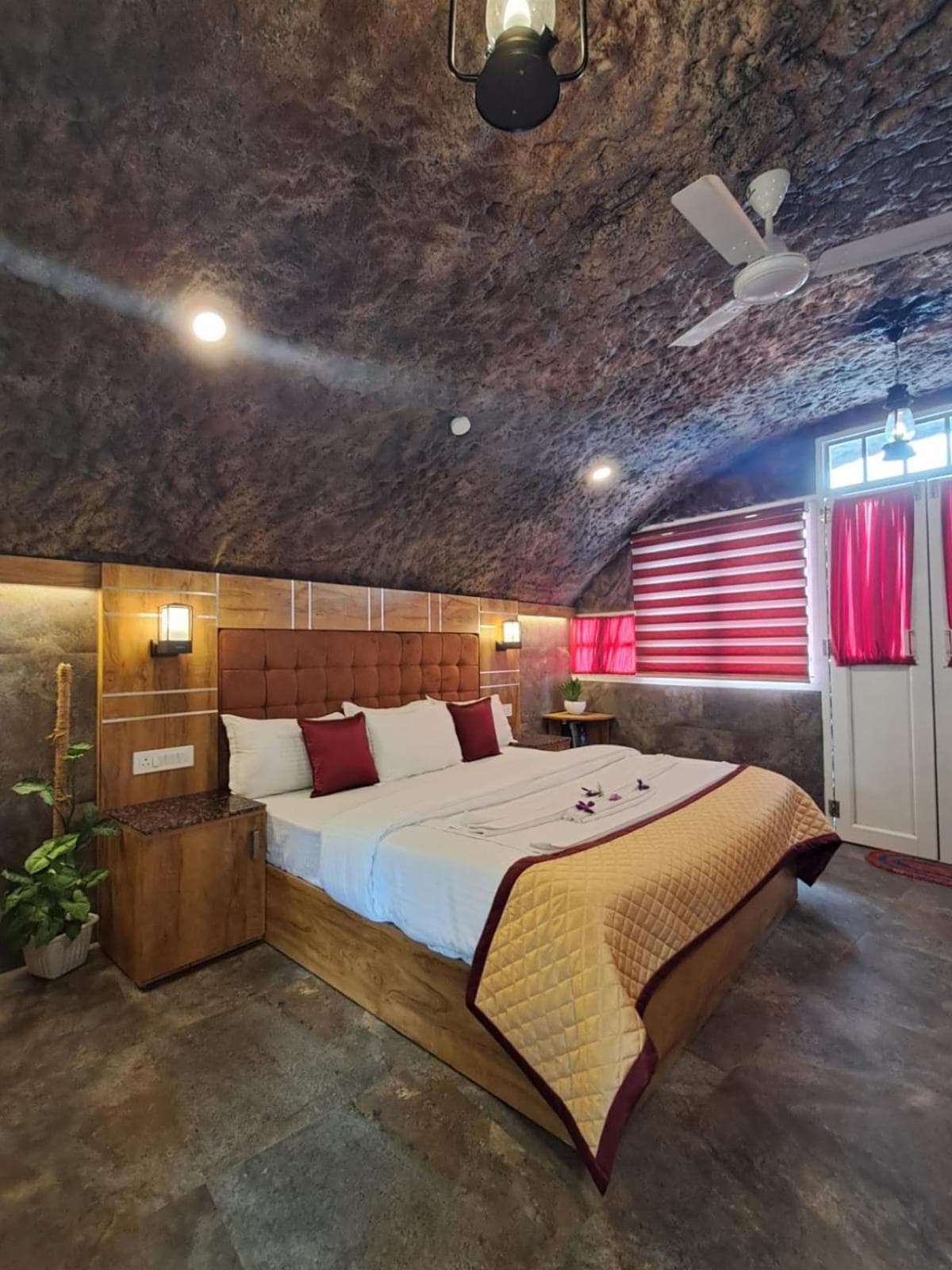 S & B Dreams House