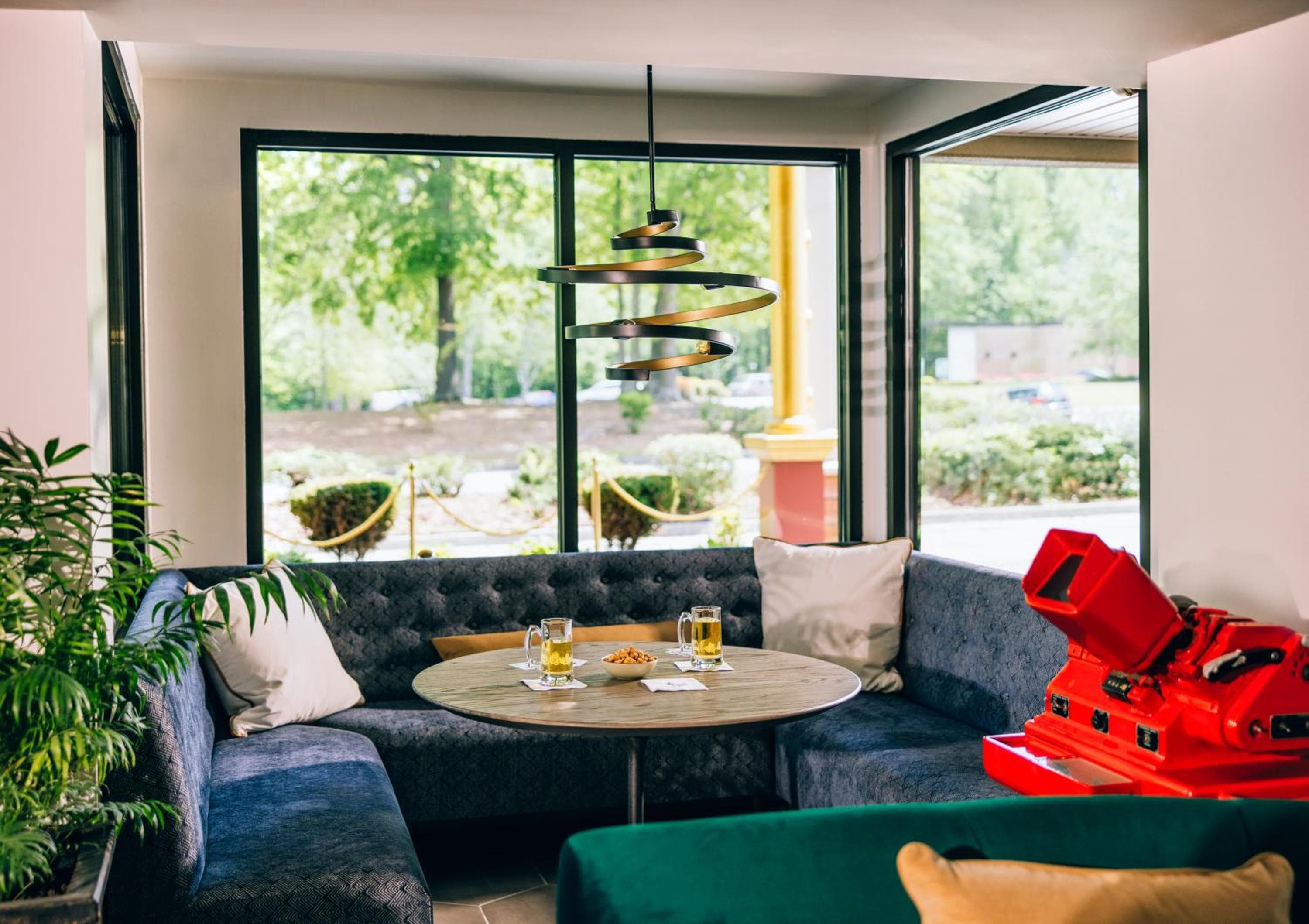 All-Movie Hotel