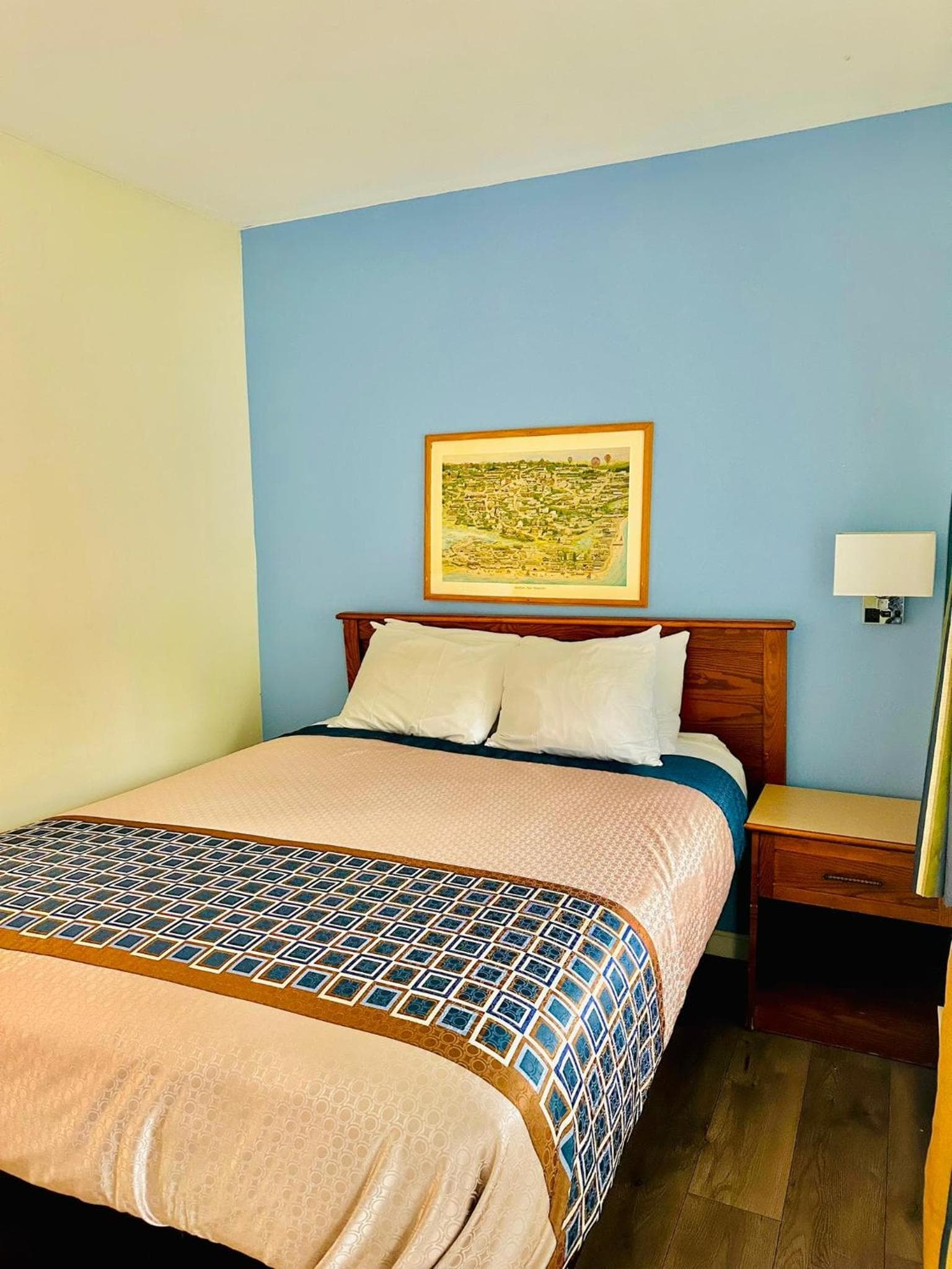 Hampton Motor Inn