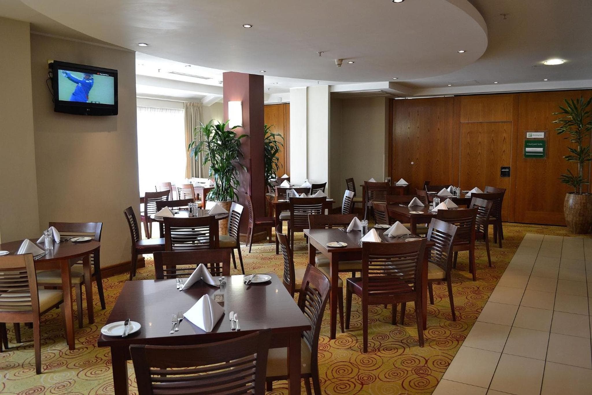 Holiday Inn Northampton by IHG