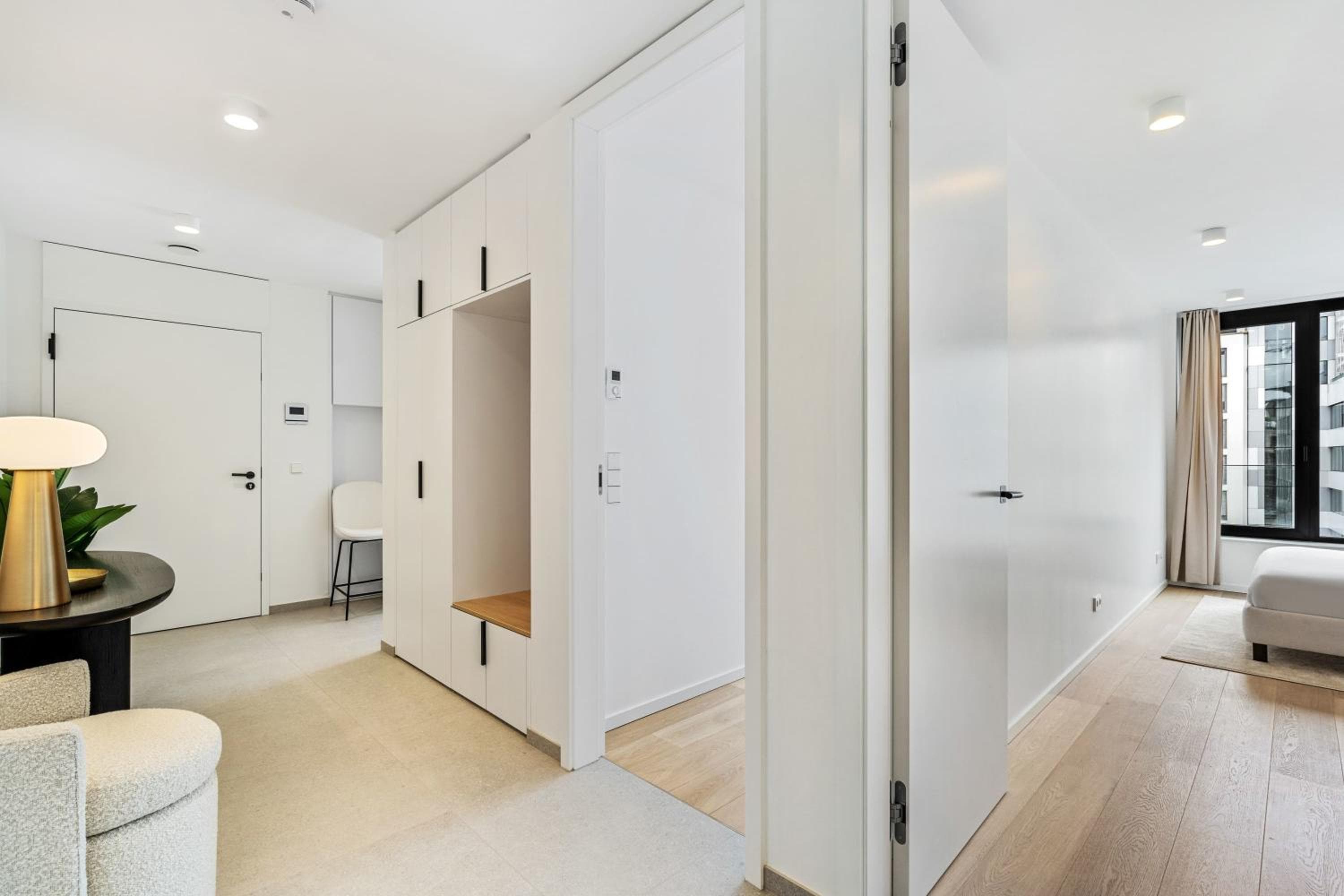 Spacious 6th-Floor Gem: Modernity Meets Comfort