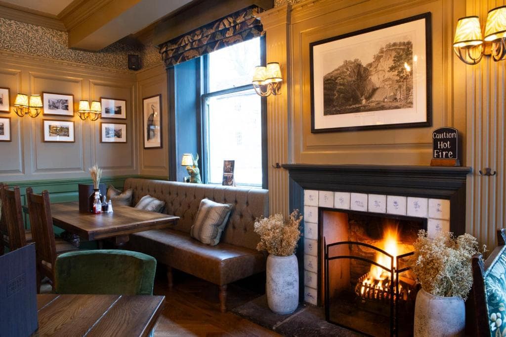 Bulls Head, Castleton
