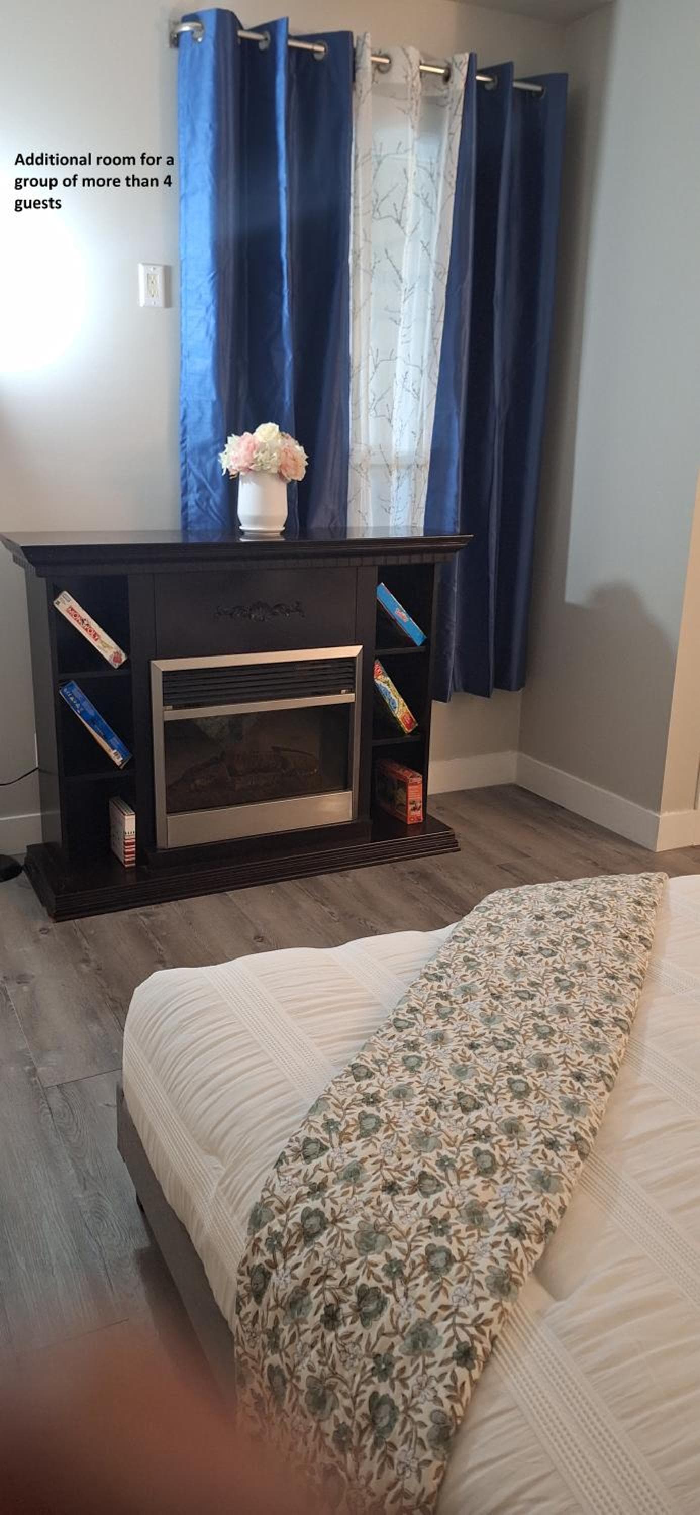 Two Bedroom Suite with AC, Sleeps 8! Complimentary Snacks & Drinks