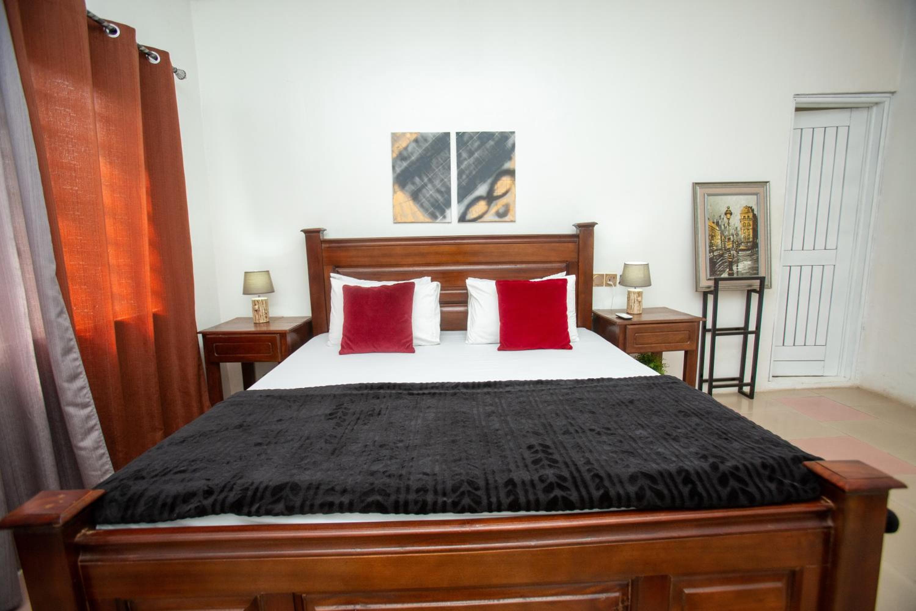 JesLuv Lodge - West Hills Mall, Accra