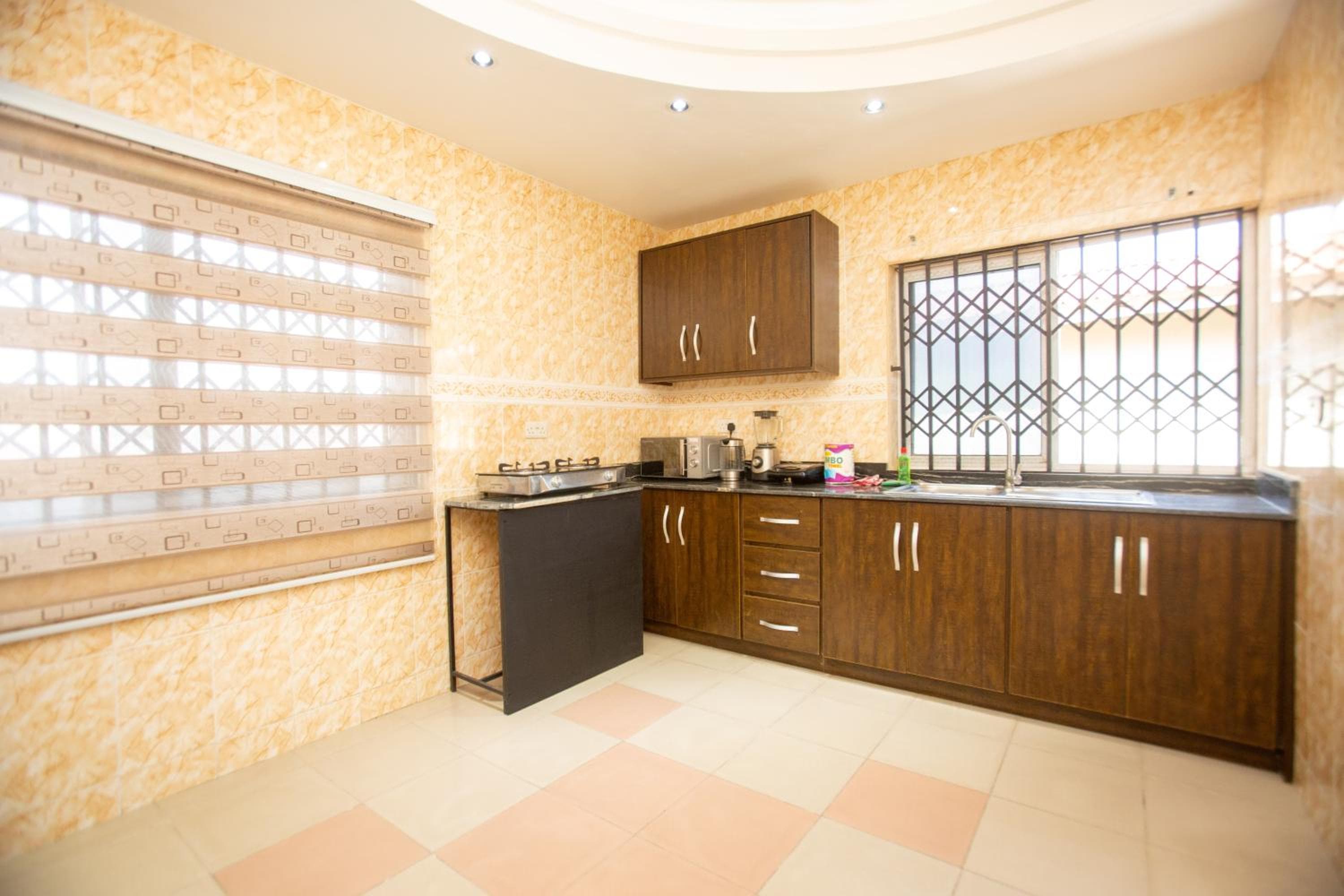 Furnished Cozy 2 Bedroom Apartment - West Hills Mall, Accra
