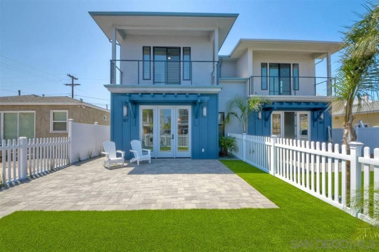 Ocean view 3-Bedroom just steps from the sand