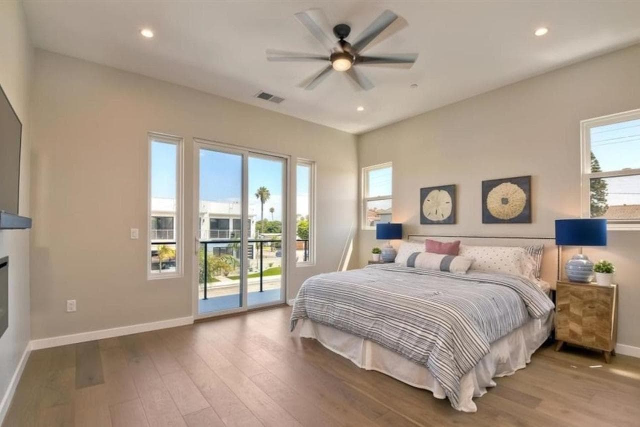 Ocean view 3-Bedroom just steps from the sand