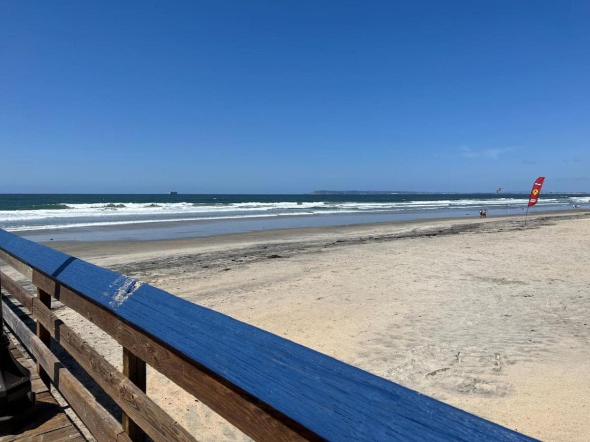Ocean view 3-Bedroom just steps from the sand