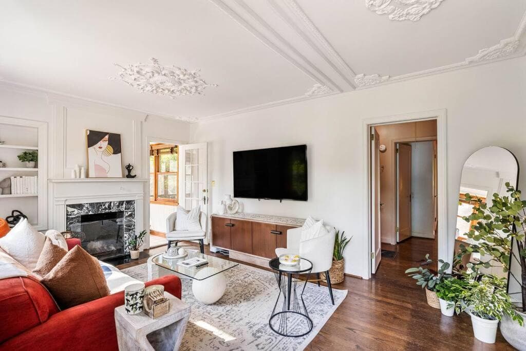 Charming Cottage in Walkable Downtown Decatur