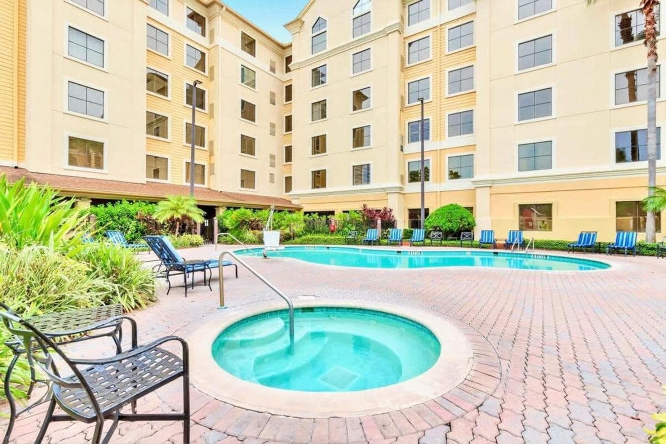Suite with Pool Hot Tub - Near Disney