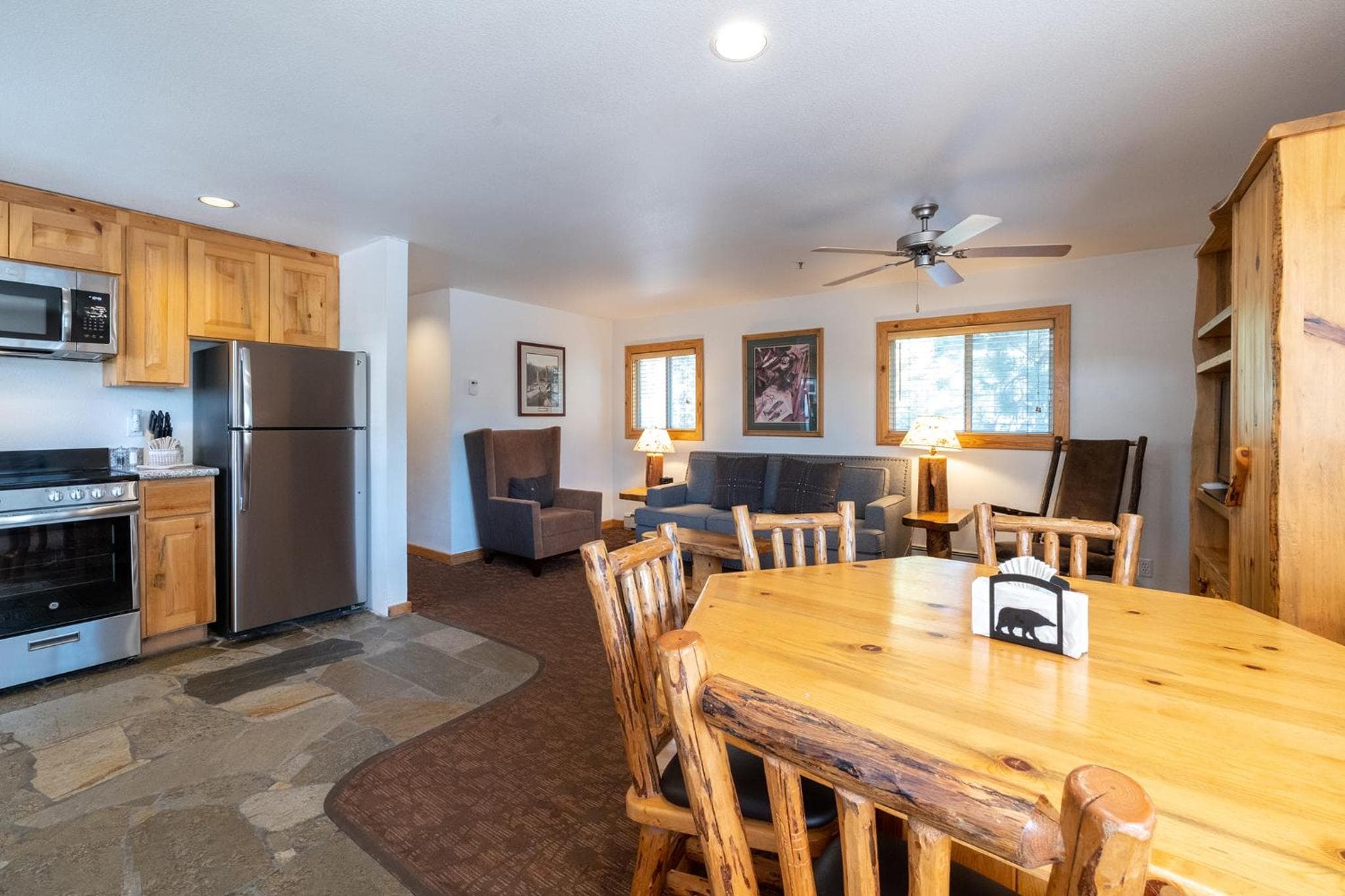 Red Wolf Lakeside Lodge