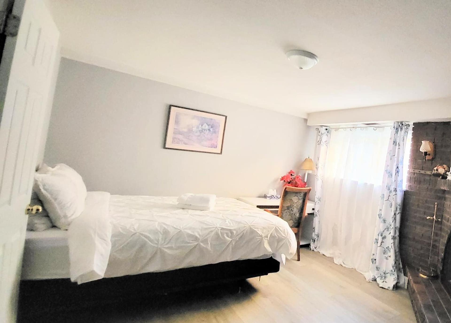 Cozy Home Close to Attractions in Niagara Falls