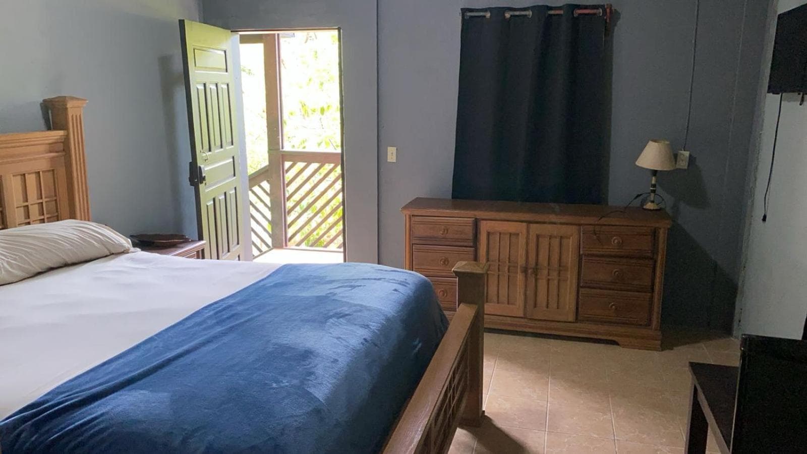Airport Inn Roatan