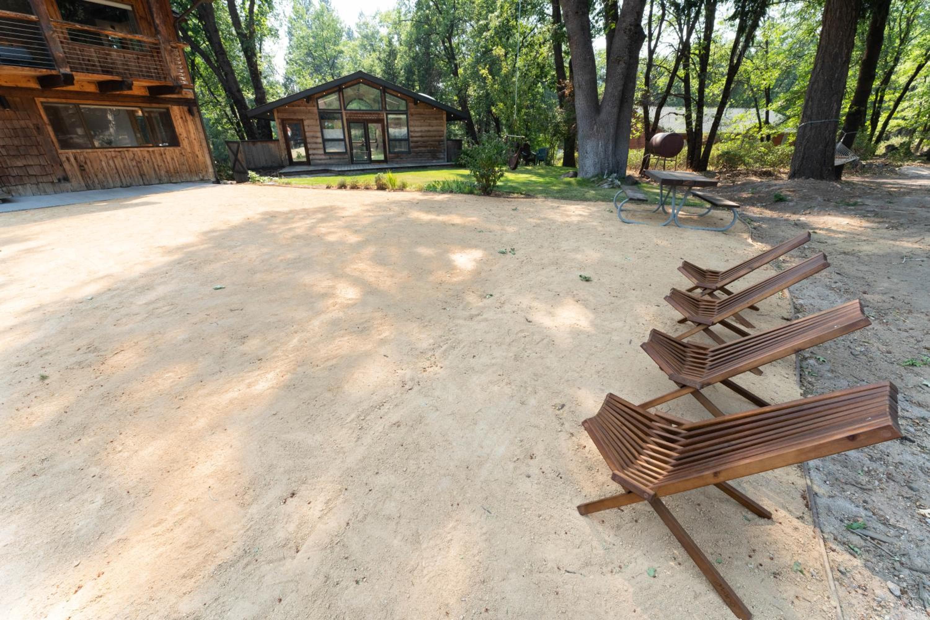 Basecamp Lodge