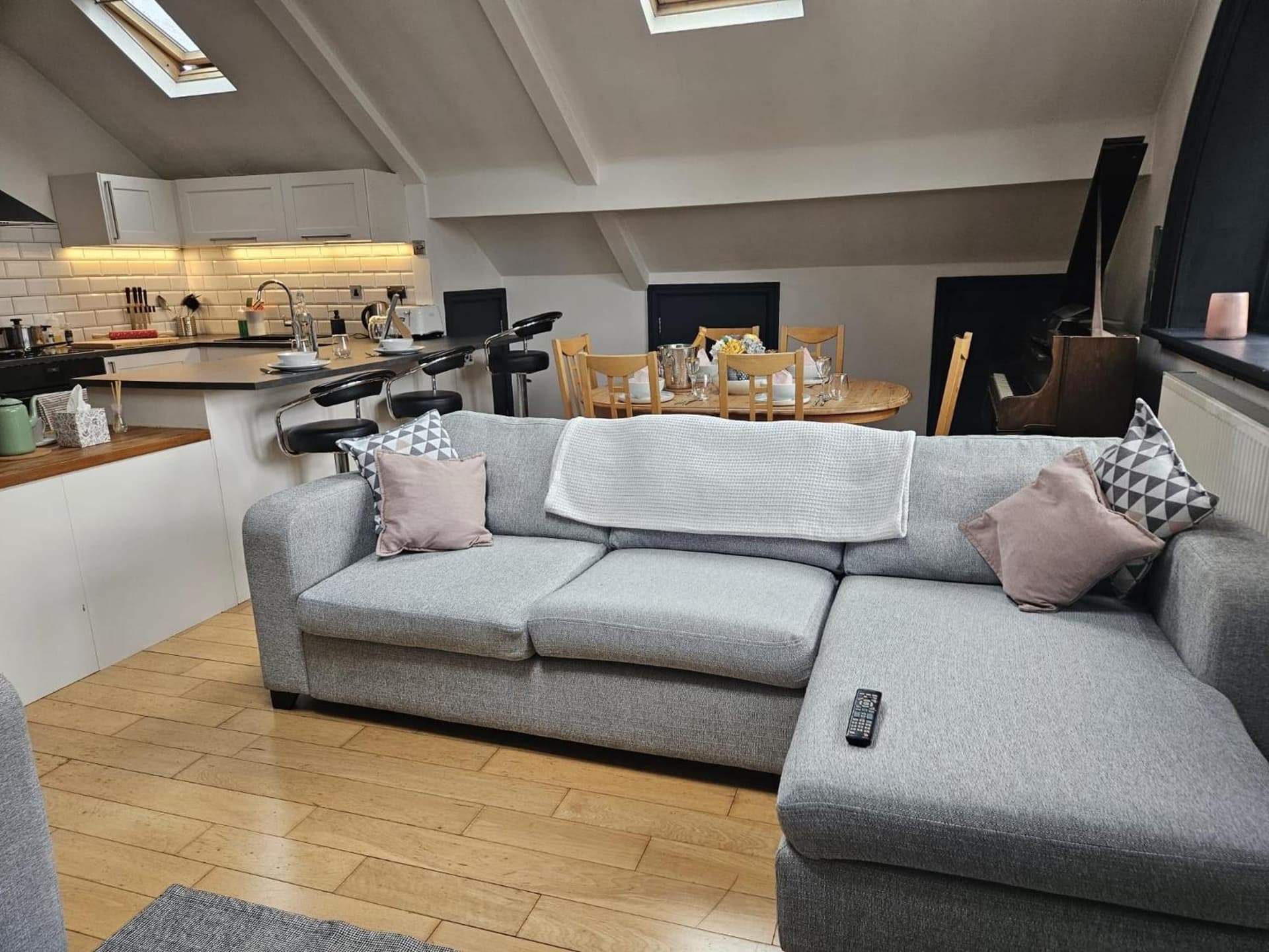 2 Bedroom City Centre Penthouse Loft Apartment