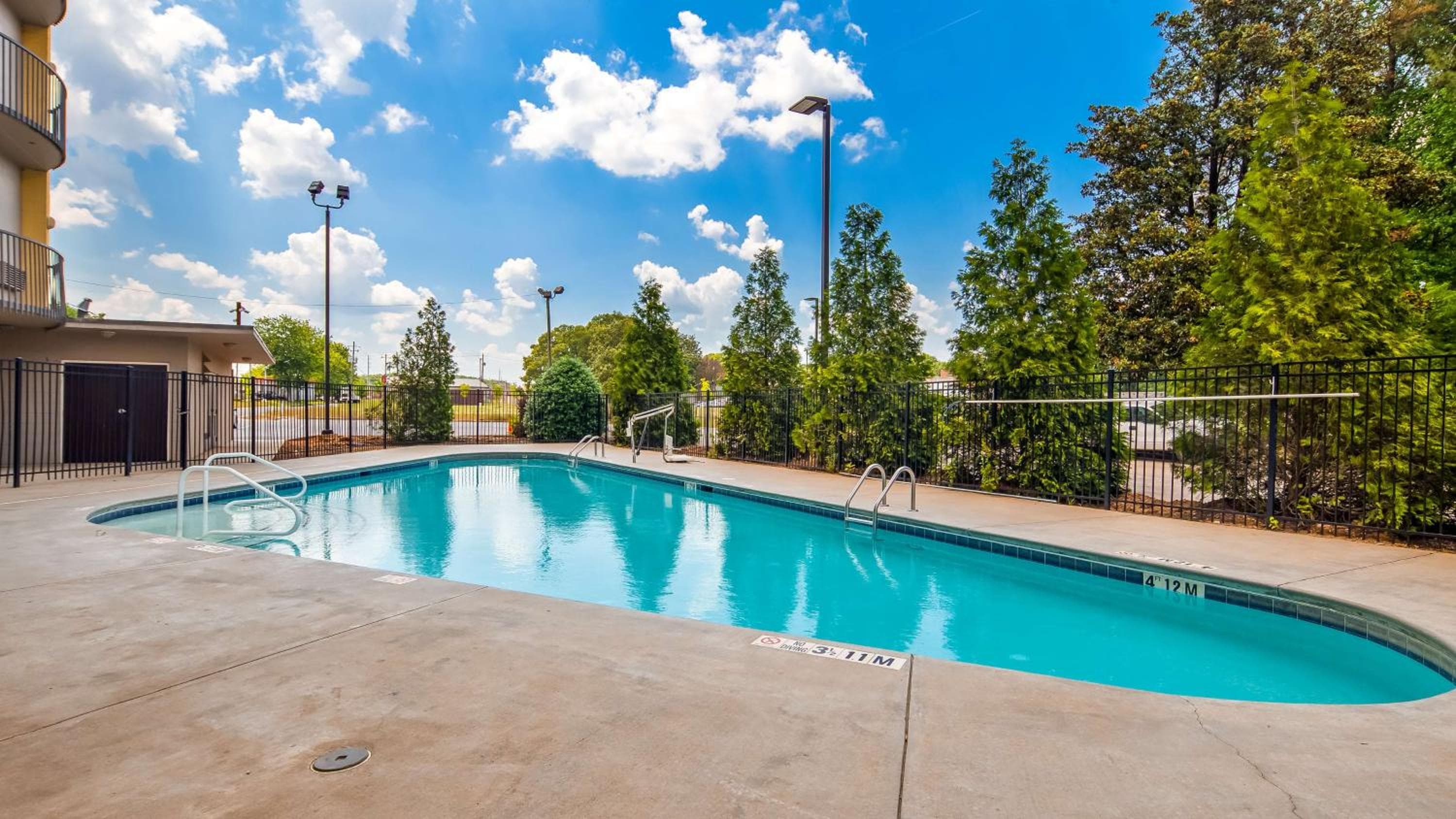 Best Western Plus Atlanta Airport East