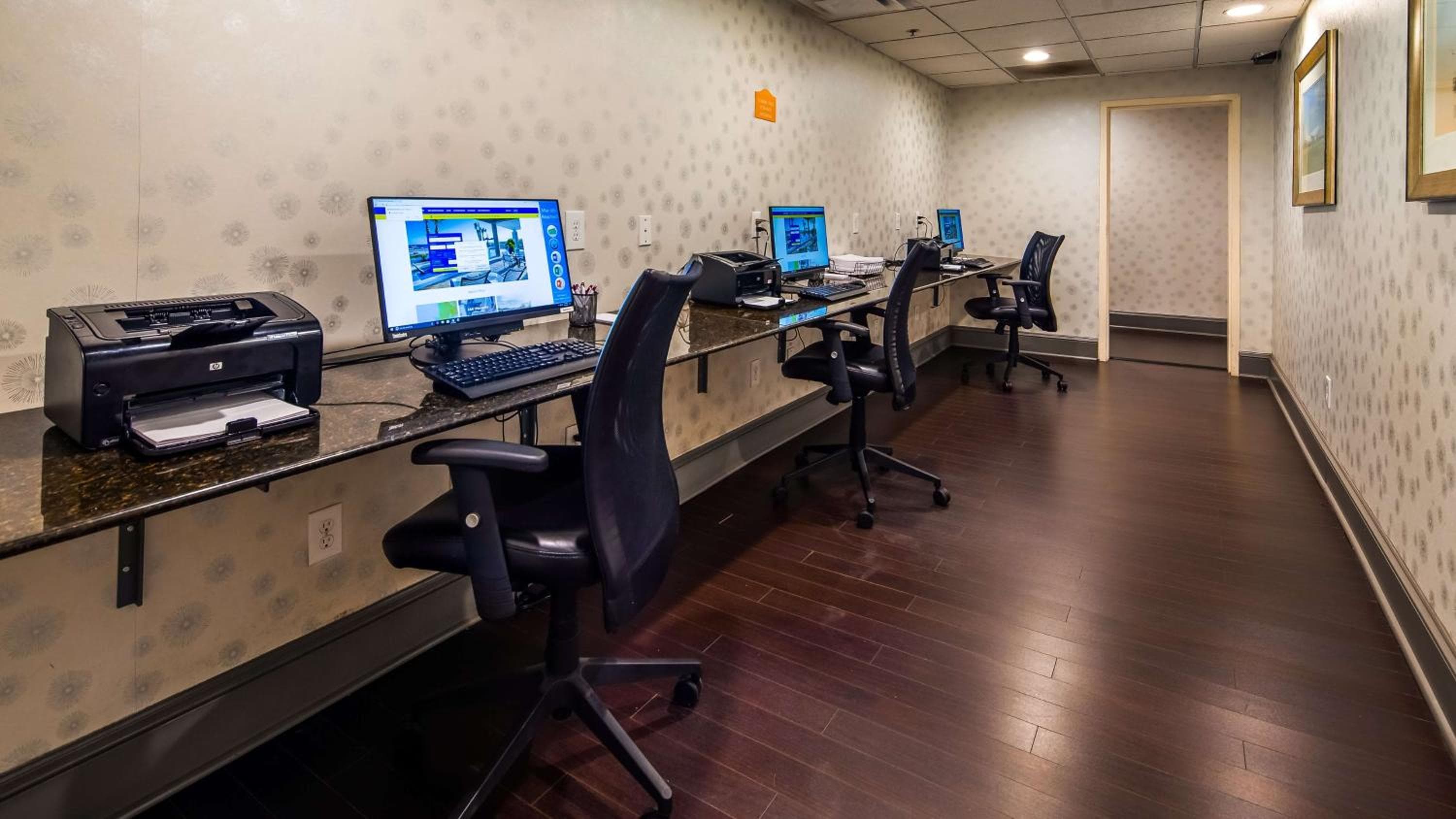 Best Western Plus Atlanta Airport East