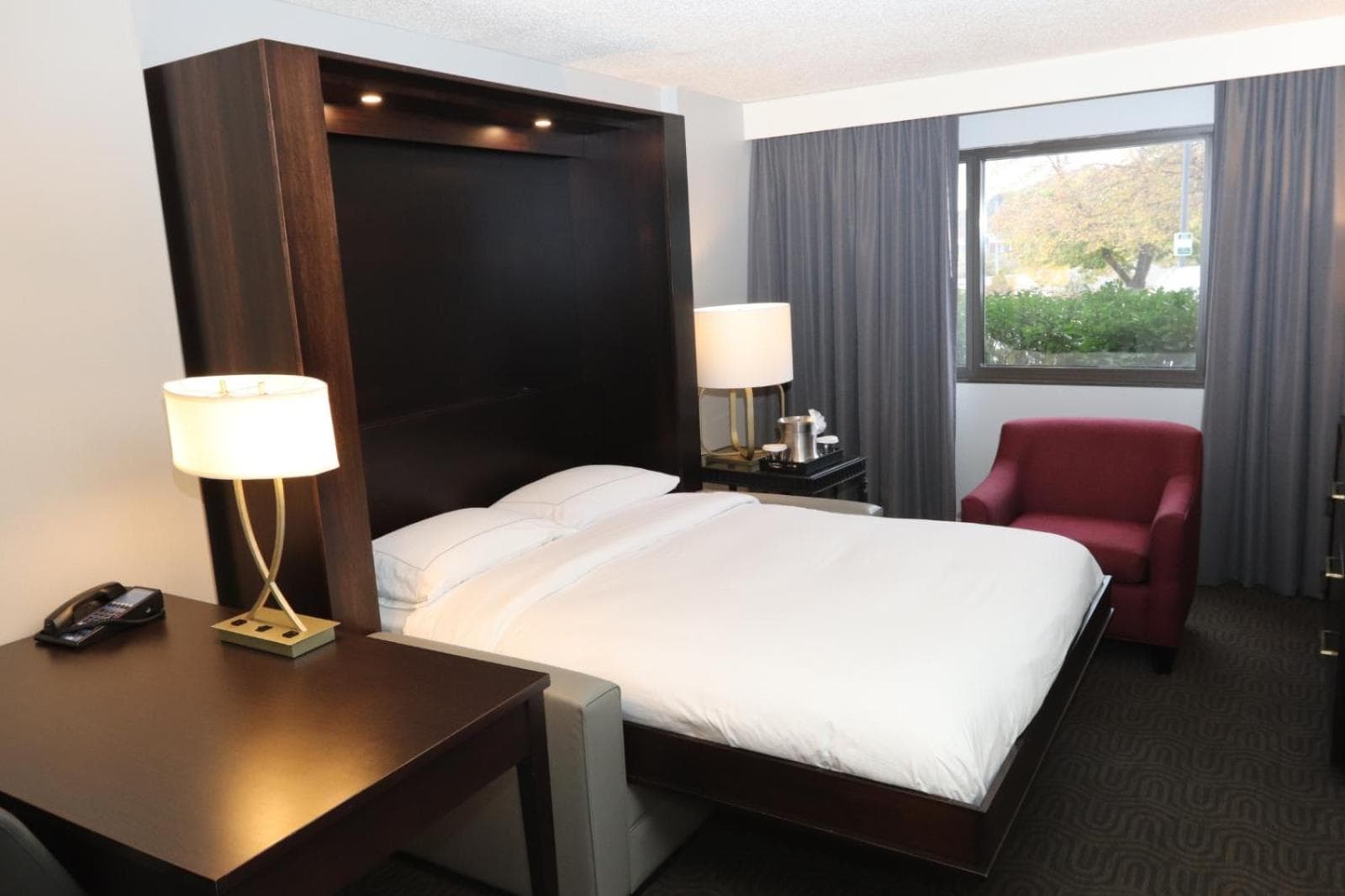 Hilton Suites Brentwood