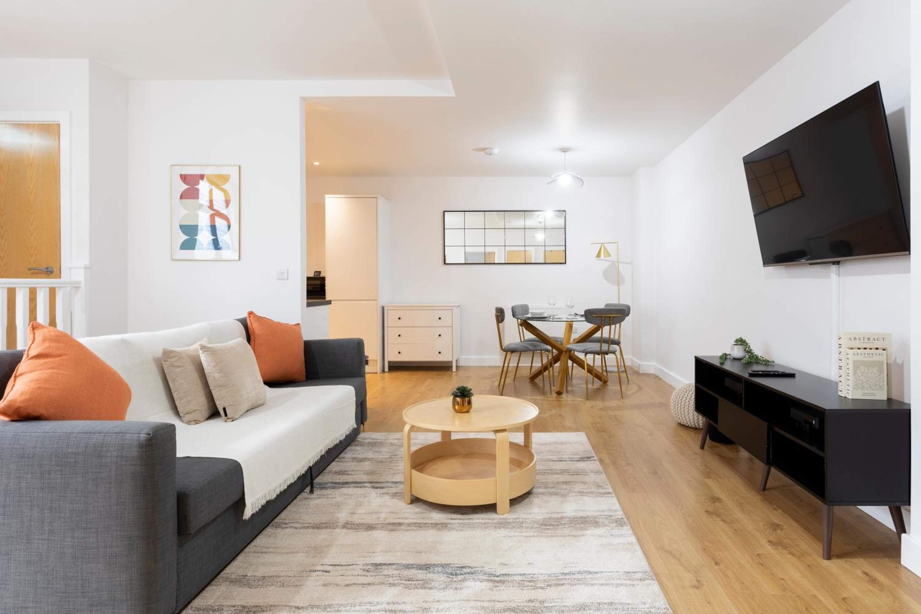 1 Bed Apartment - Redhill Central, Surrey, Gatwick #4