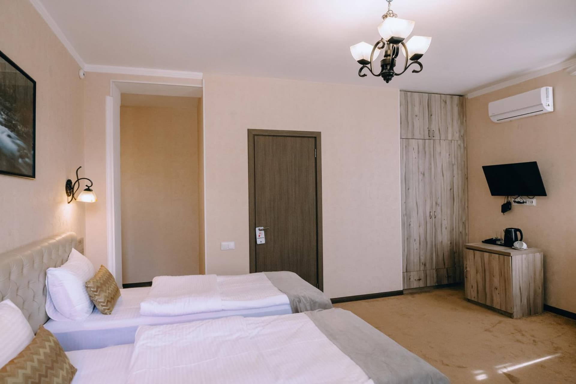 Hotel Imperial House