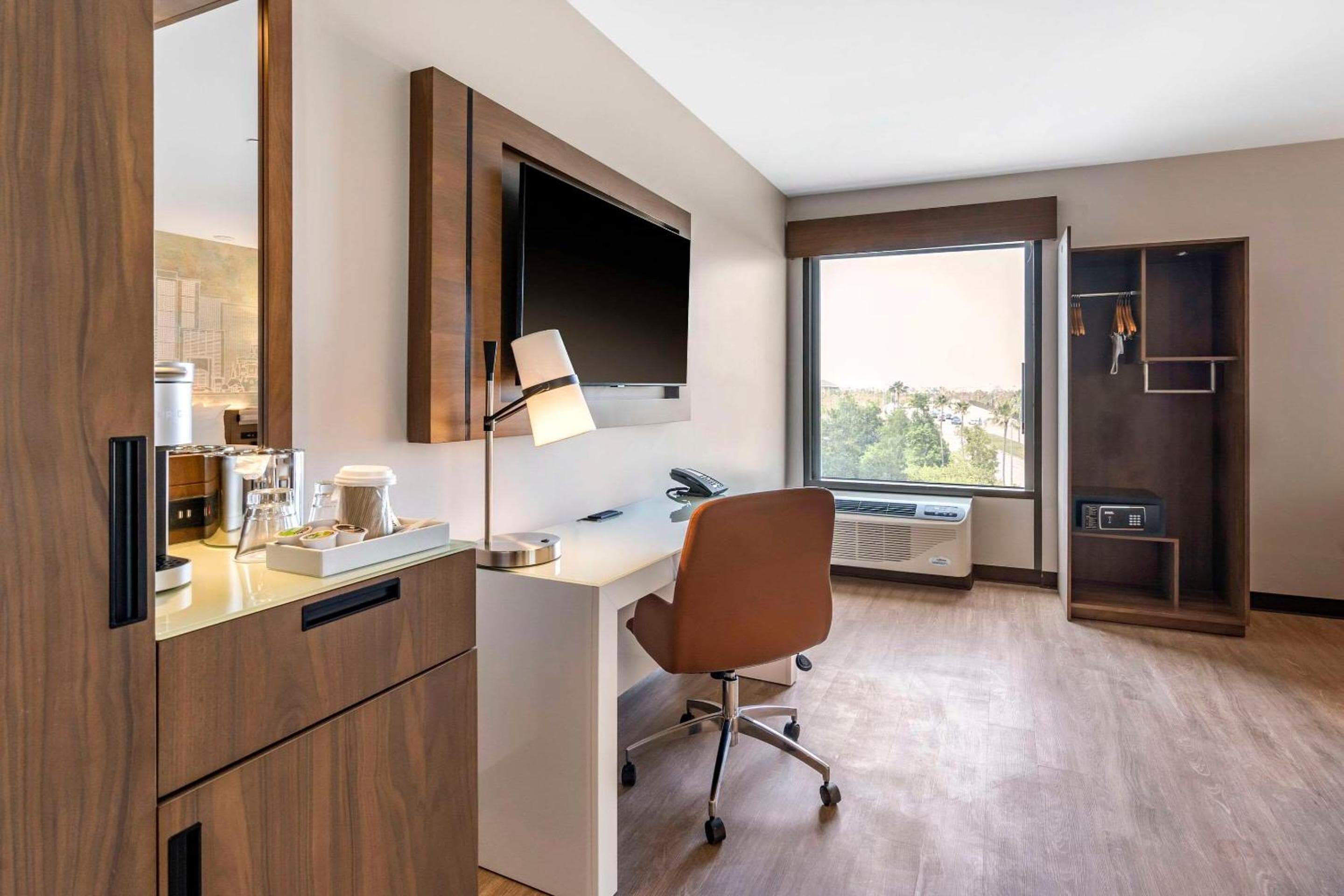 Cambria Hotel Orlando near Universal Theme Parks