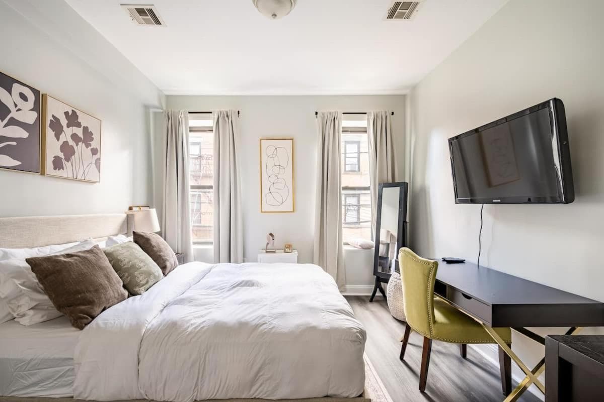 Modern West Hoboken 1- Bed 15 Minute Commute To NYC