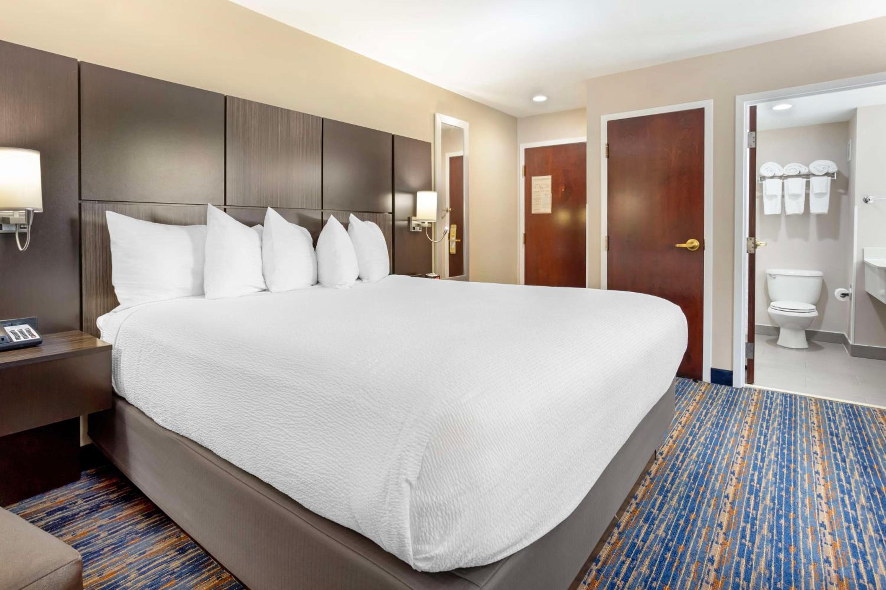 Best Western Plus Fairfield Hotel