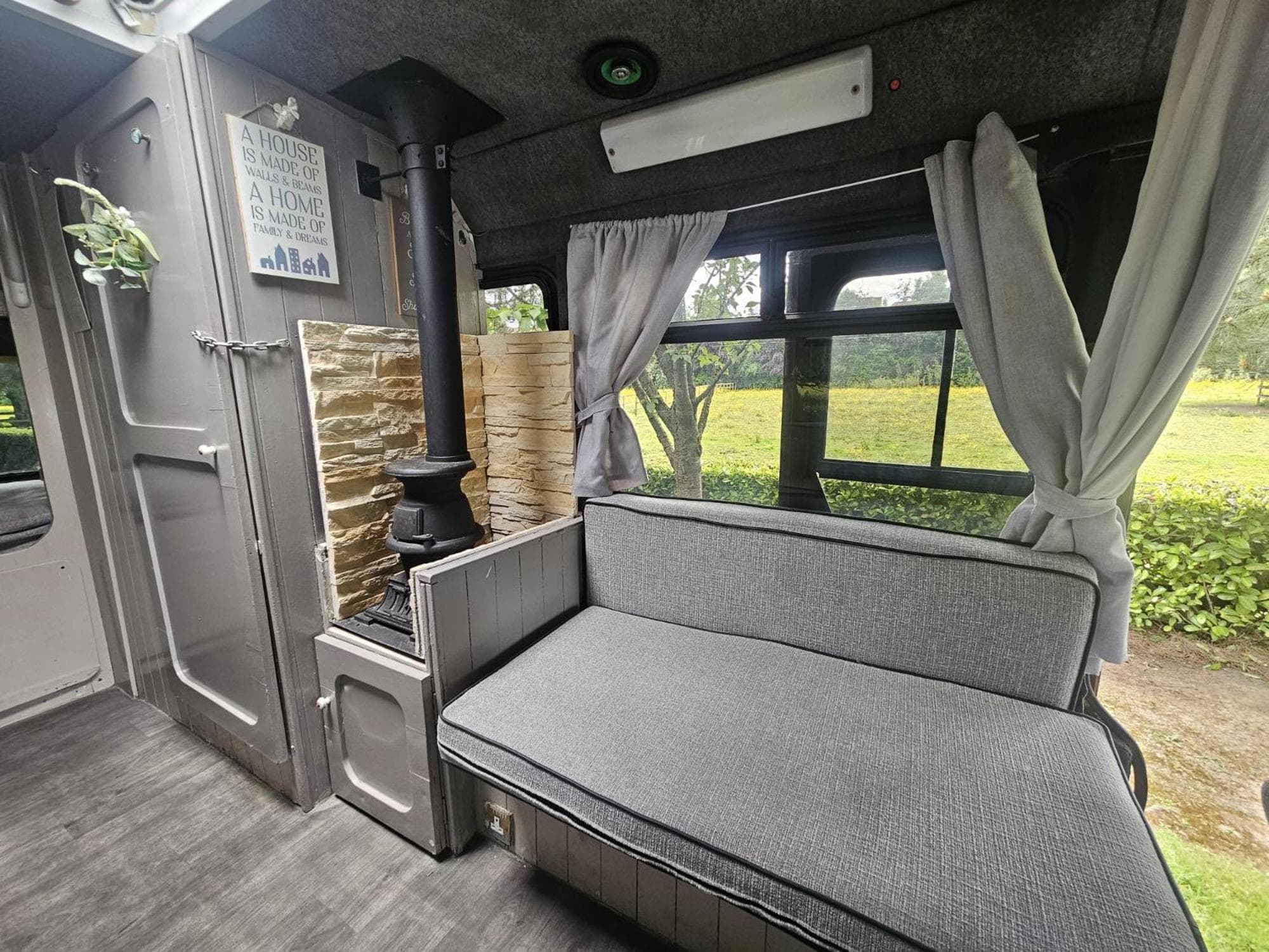 RETRO CAMPER HIRE LTD Campervan Hire Company "Travel Throughout Ireland "